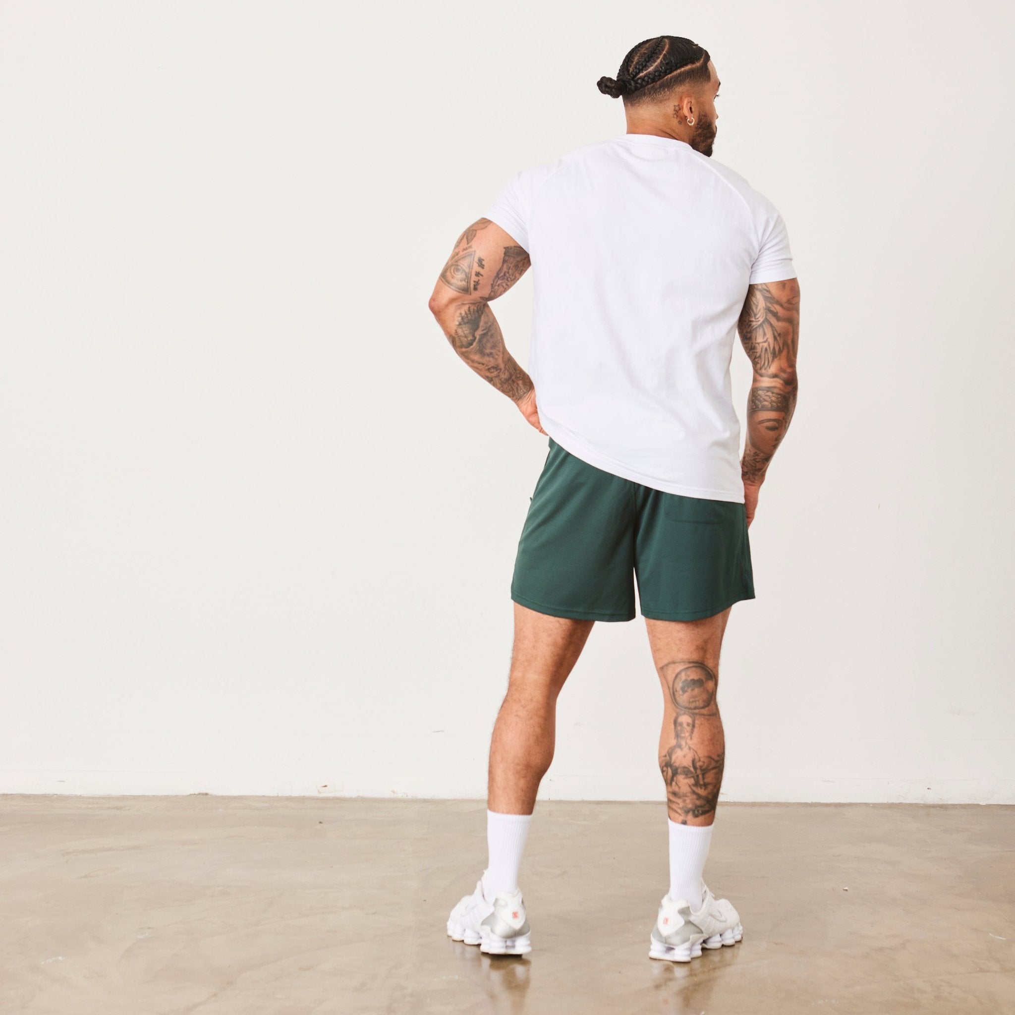 Vanquish BTY White Slim Fit Raglan T Shirt - Vanquish Fitness