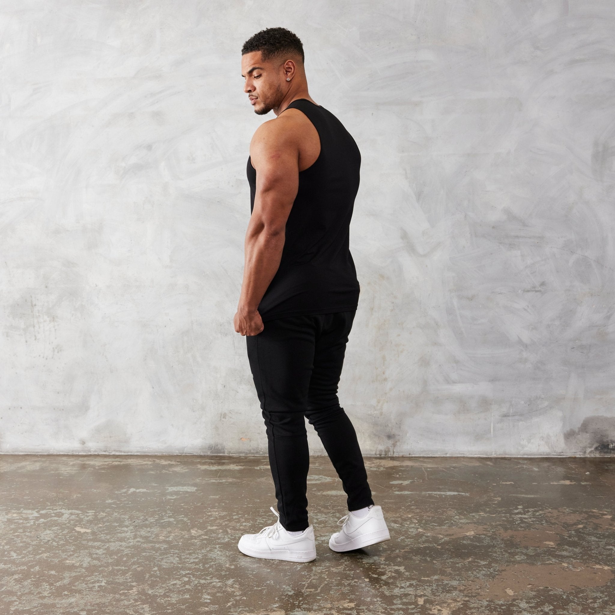 Vanquish Essential Black Regular Fit Tank Top - Vanquish Fitness