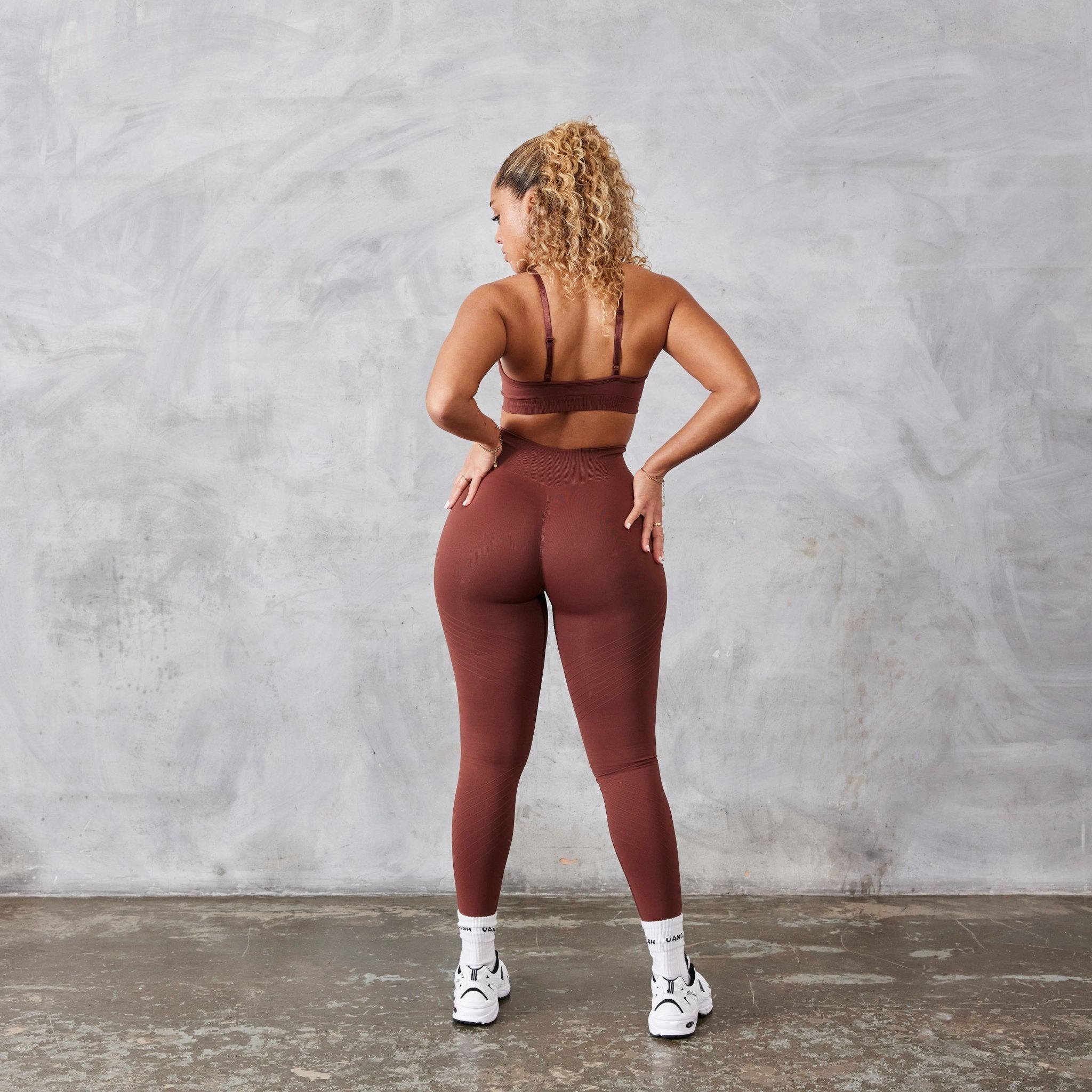 Vanquish Neutral V2 Seamless Brown Bra - Vanquish Fitness