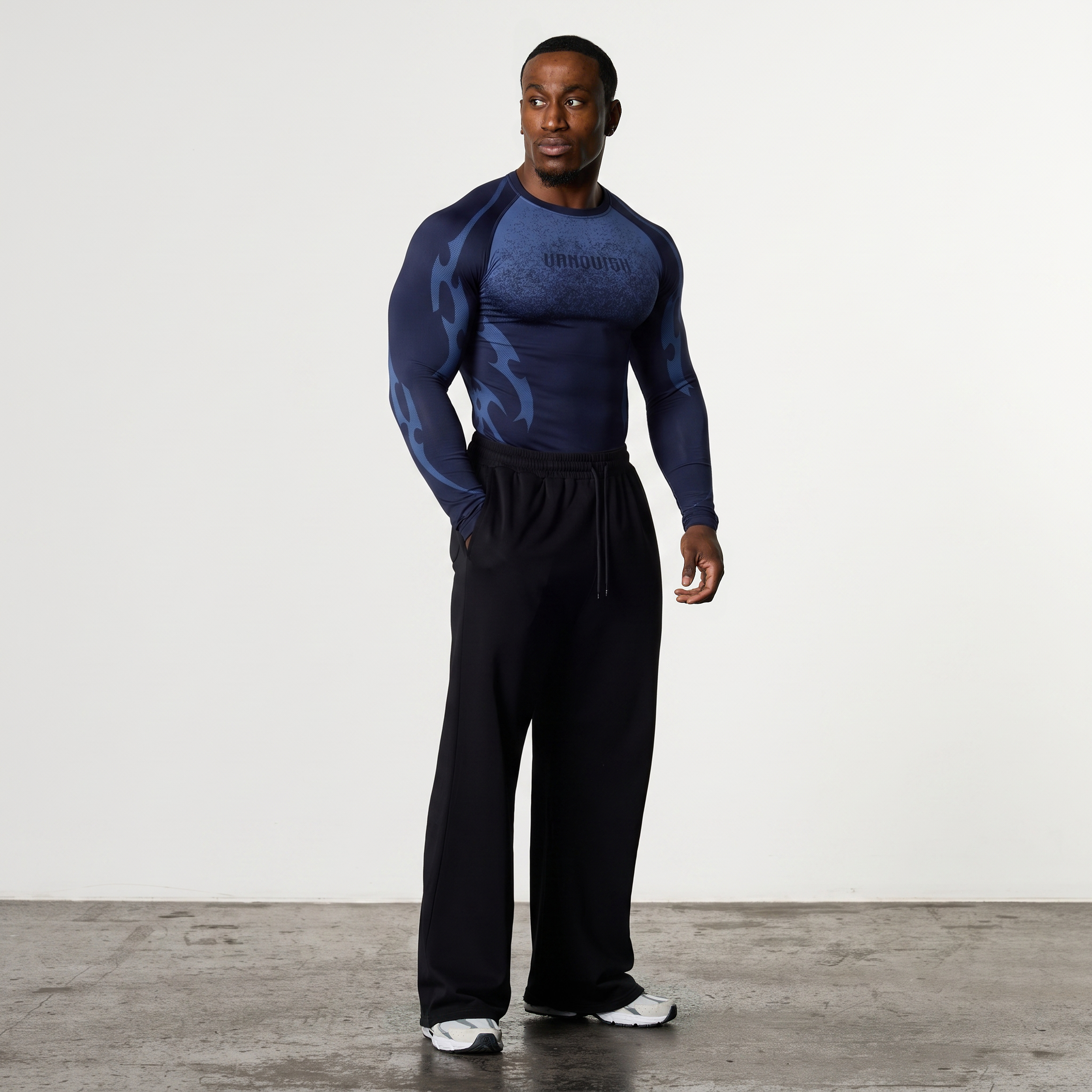 TRIBAL COMPRESSION NAVY LONG SLEEVE T SHIRT