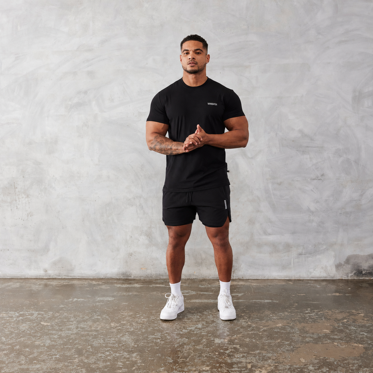 ESSENTIAL BLACK 4" SHORTS & SLIM FIT T-SHIRT SET