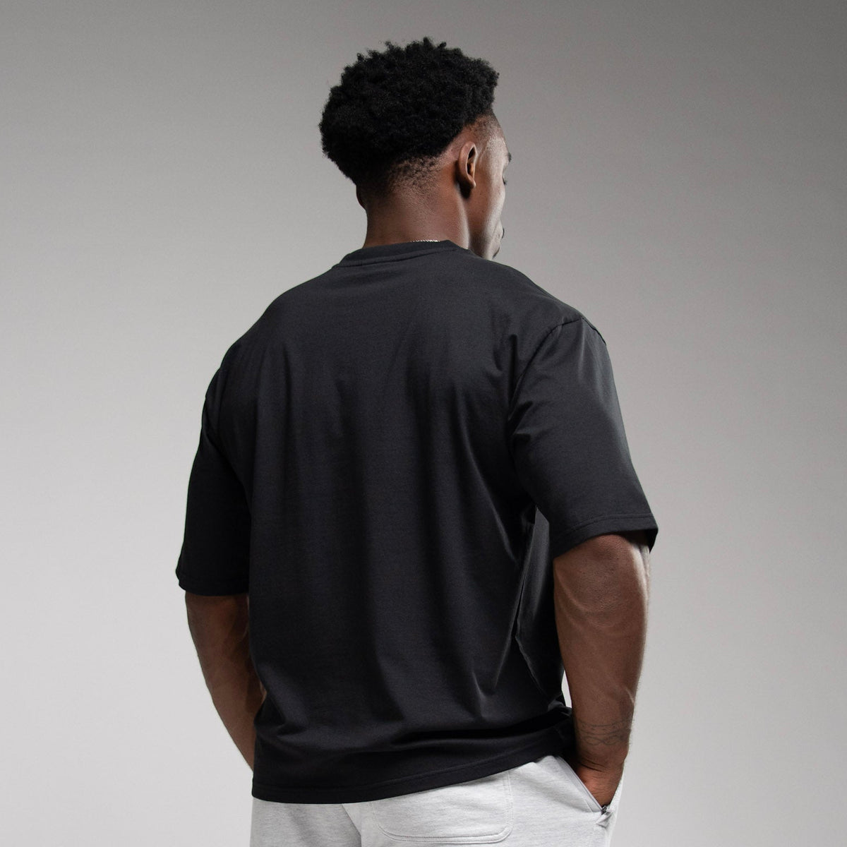 EVOLVE BLACK BOXY OVERSIZED T SHIRT
