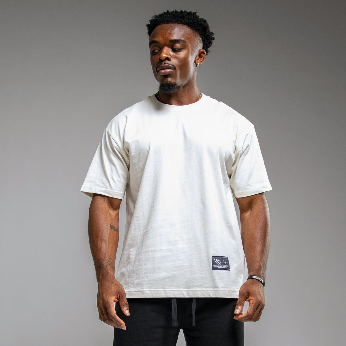BADGE OFF WHITE HEAVYWEIGHT OVERSIZED T SHIRT