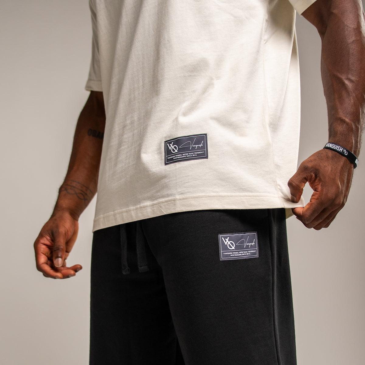 BADGE OFF WHITE HEAVYWEIGHT OVERSIZED T SHIRT