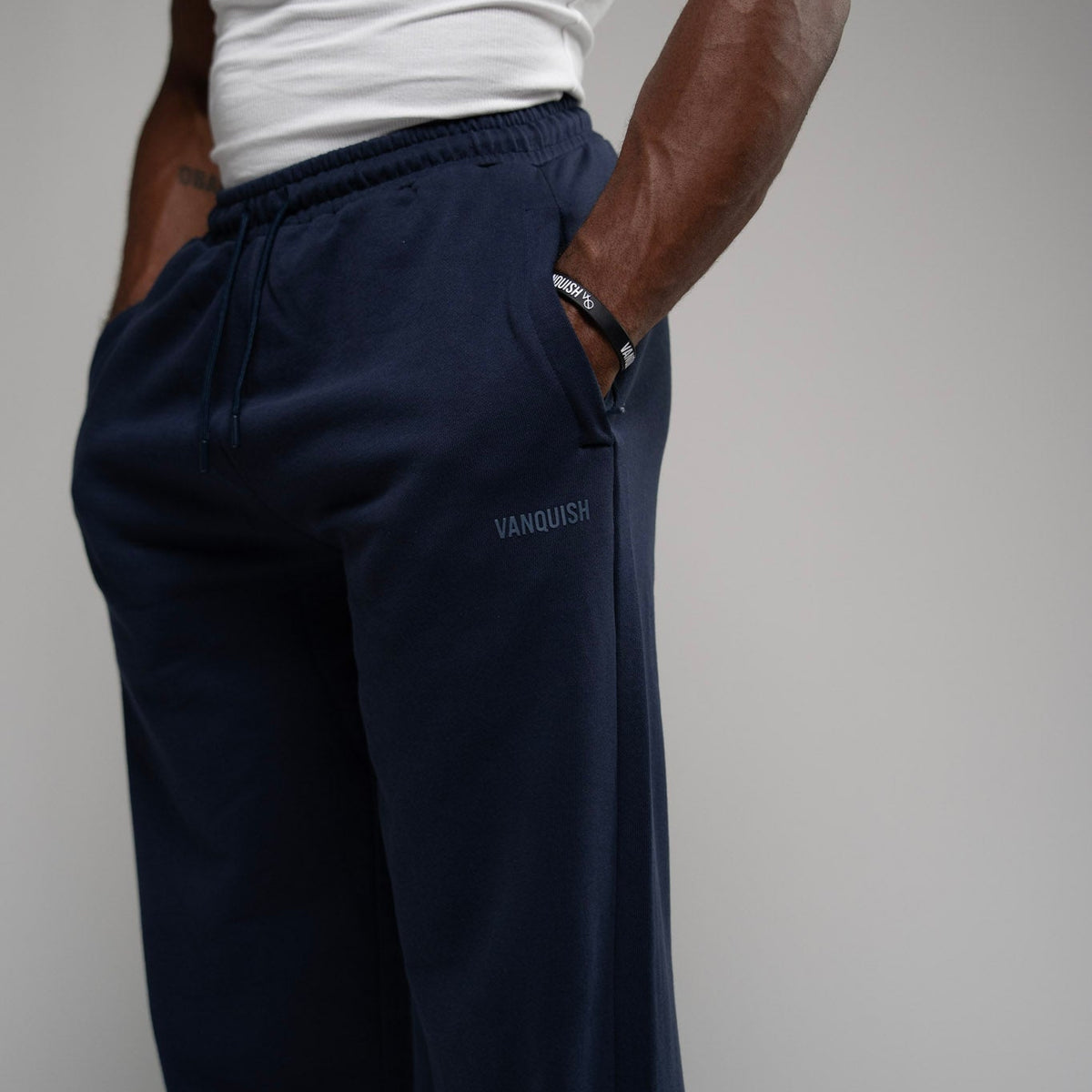 EVOLVE NAVY OVERSIZED CUFFED SWEATPANTS