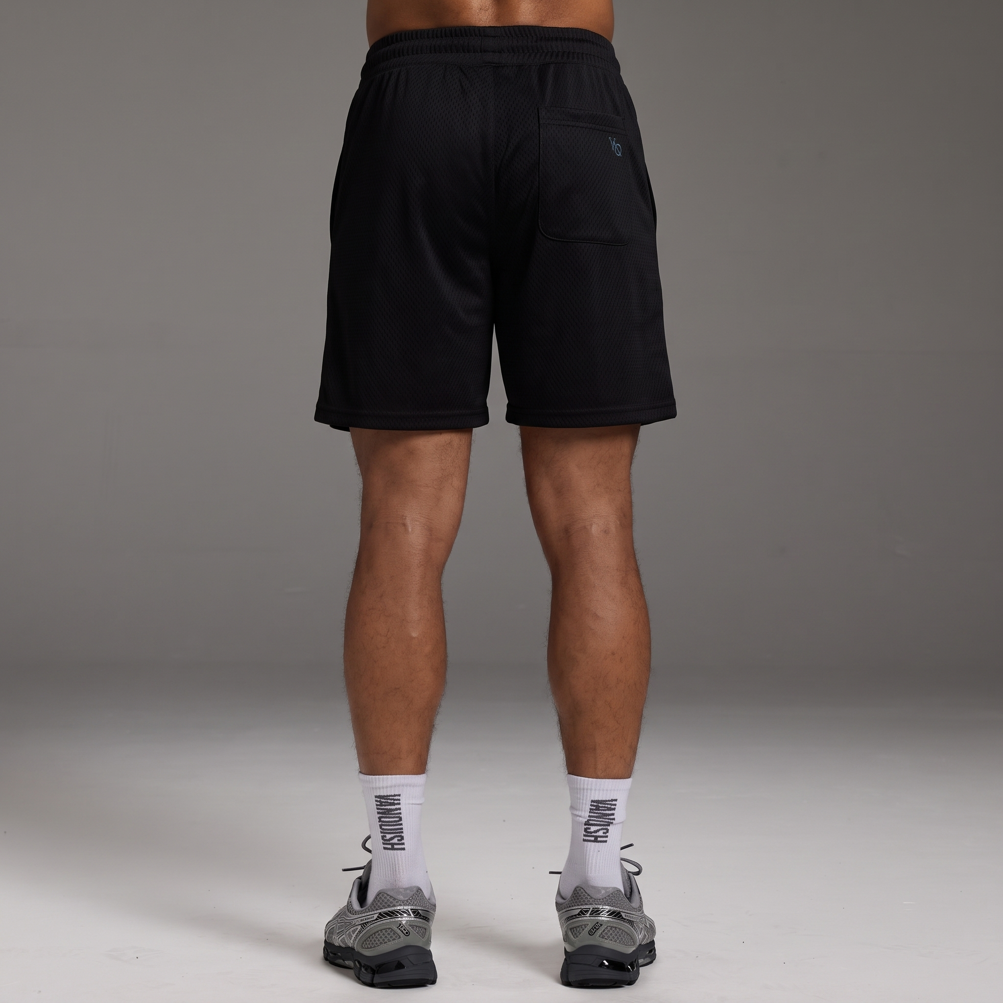EVOLVE BLACK 7" REGULAR FIT MESH SHORT