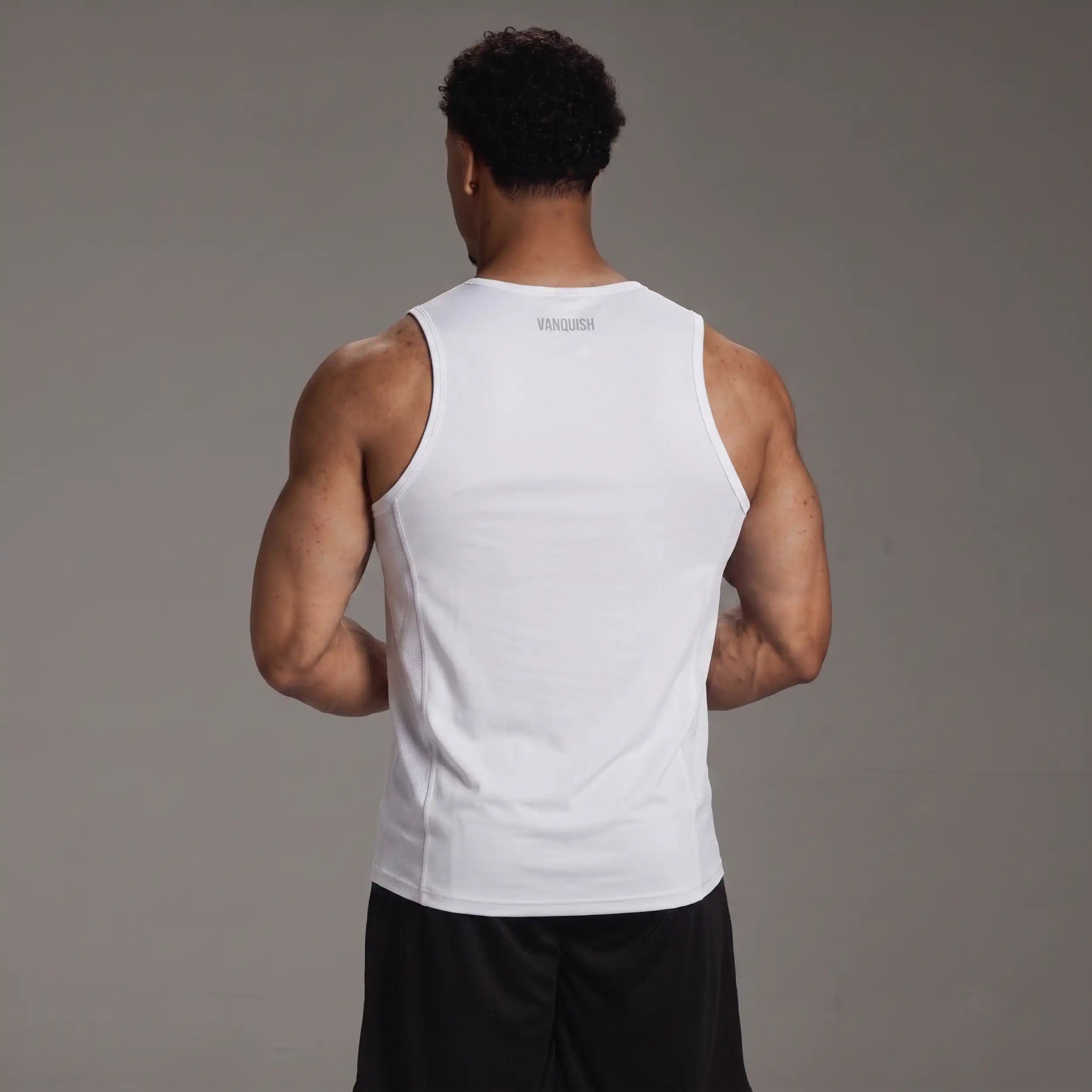 EVOLVE WHITE SLIM FIT PERFORMANCE TANK