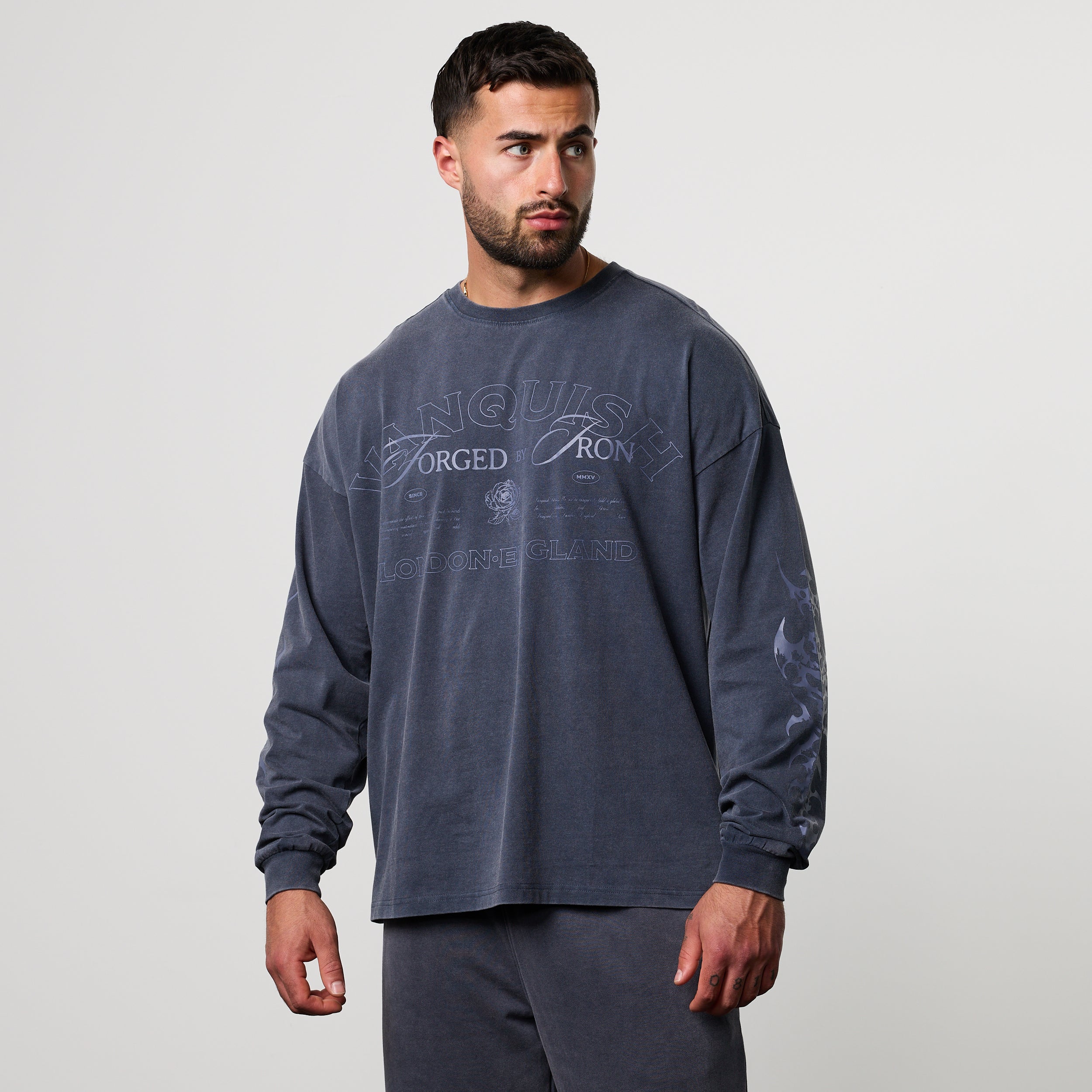 BLACK FORGE WASHED NAVY OVERSIZED LONG SLEEVE T SHIRT