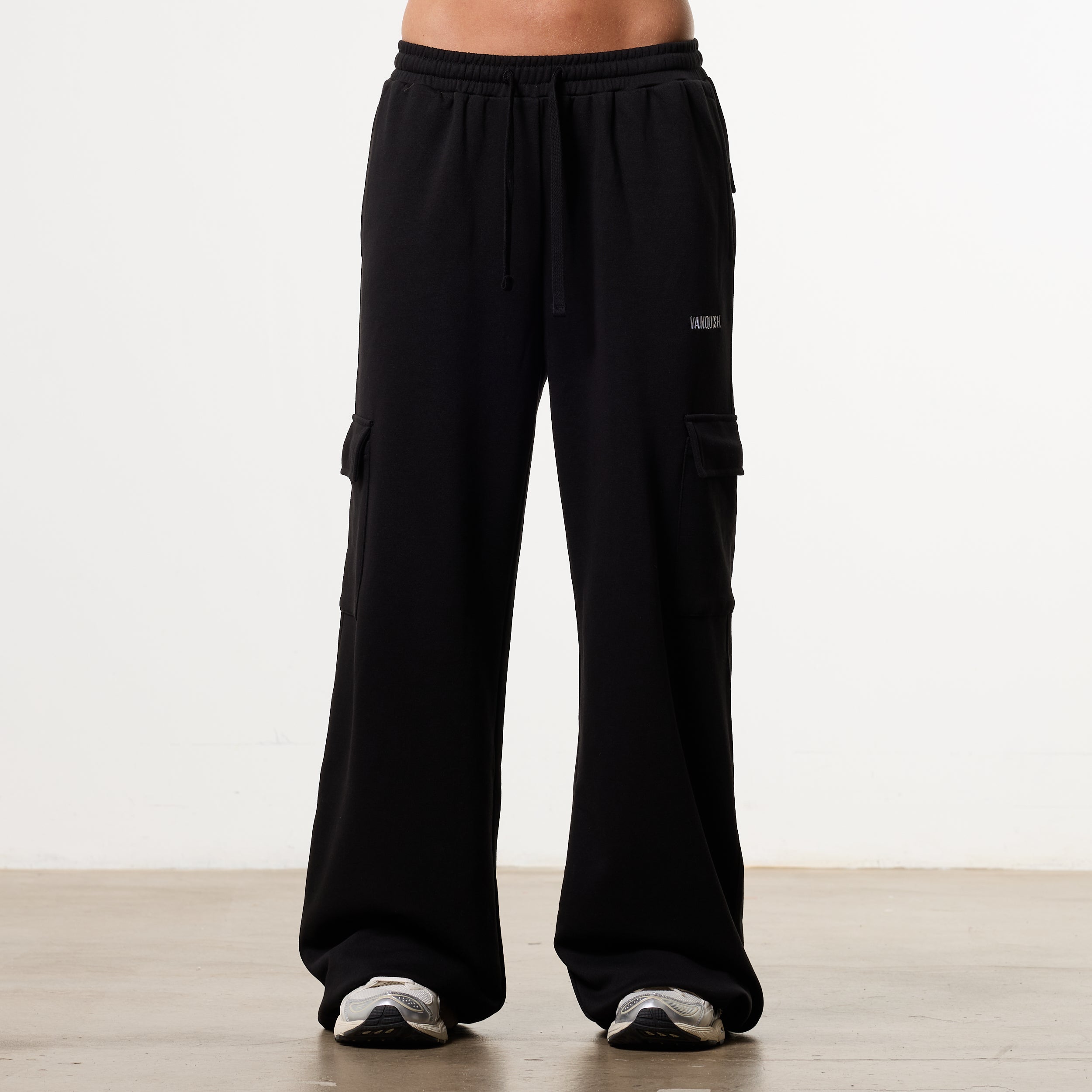 WOMENS ESSENTIAL BLACK CARGO STRAIGHT LEG SWEATPANTS