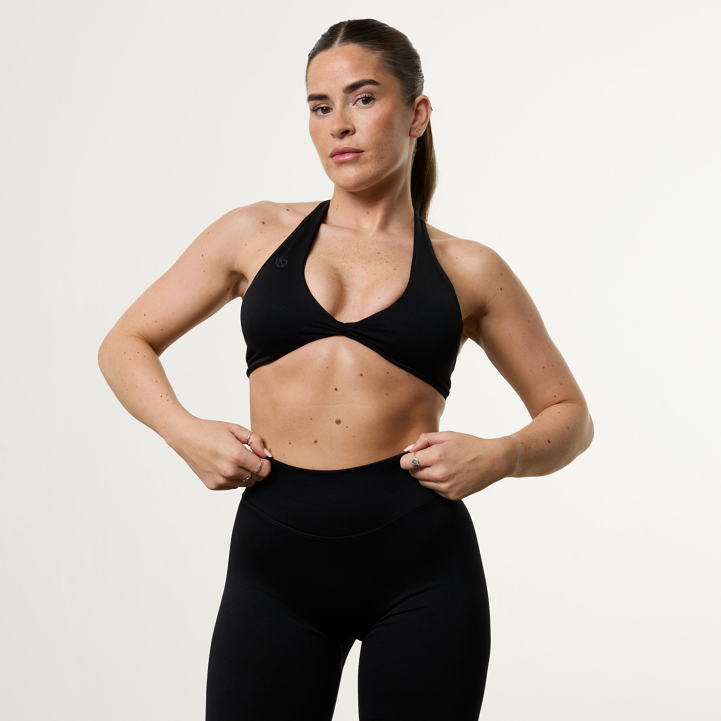 Vanquish Elevate V2 Black Seamless Twist Front Bra