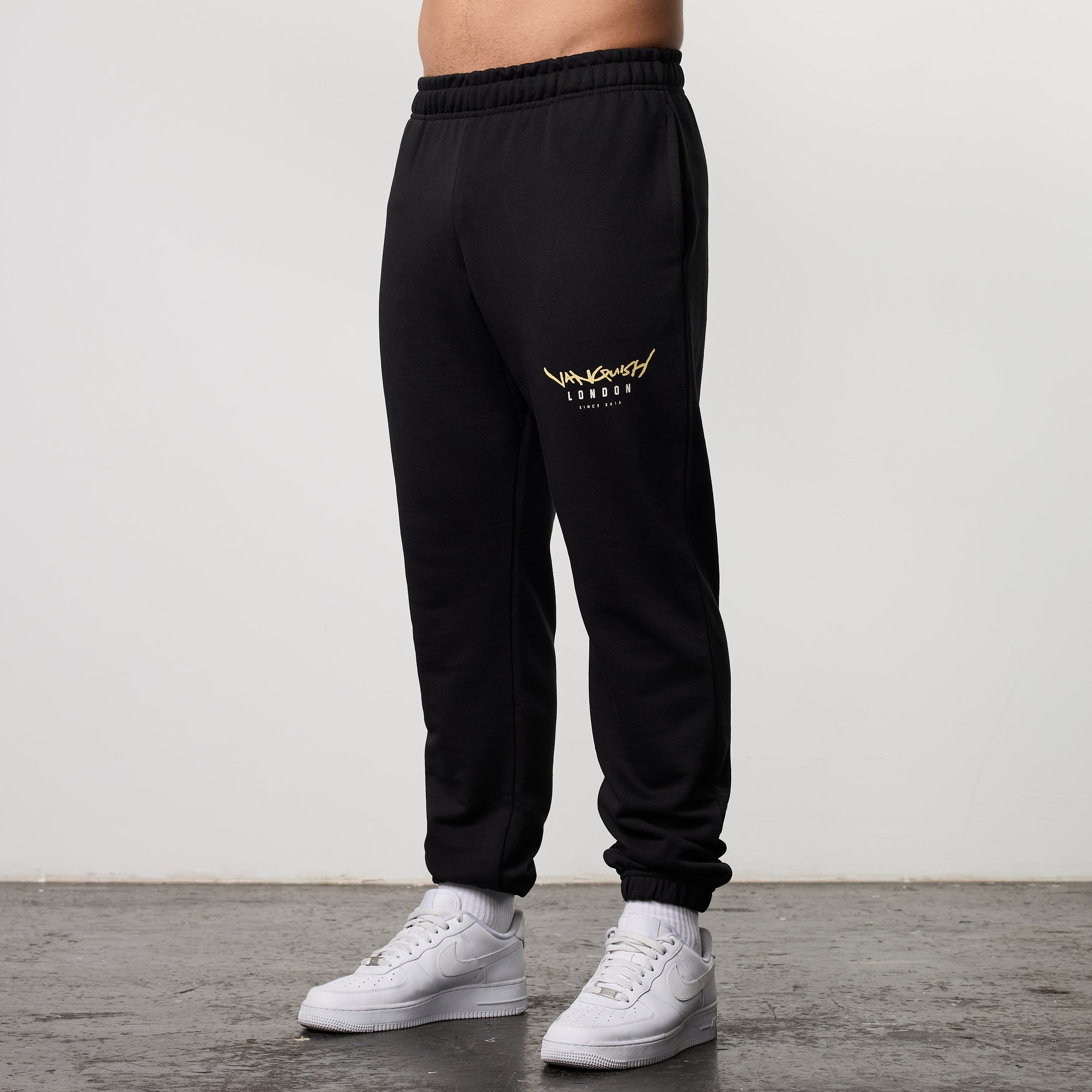 GRAFFITI BLACK OVERSIZED SWEATPANTS