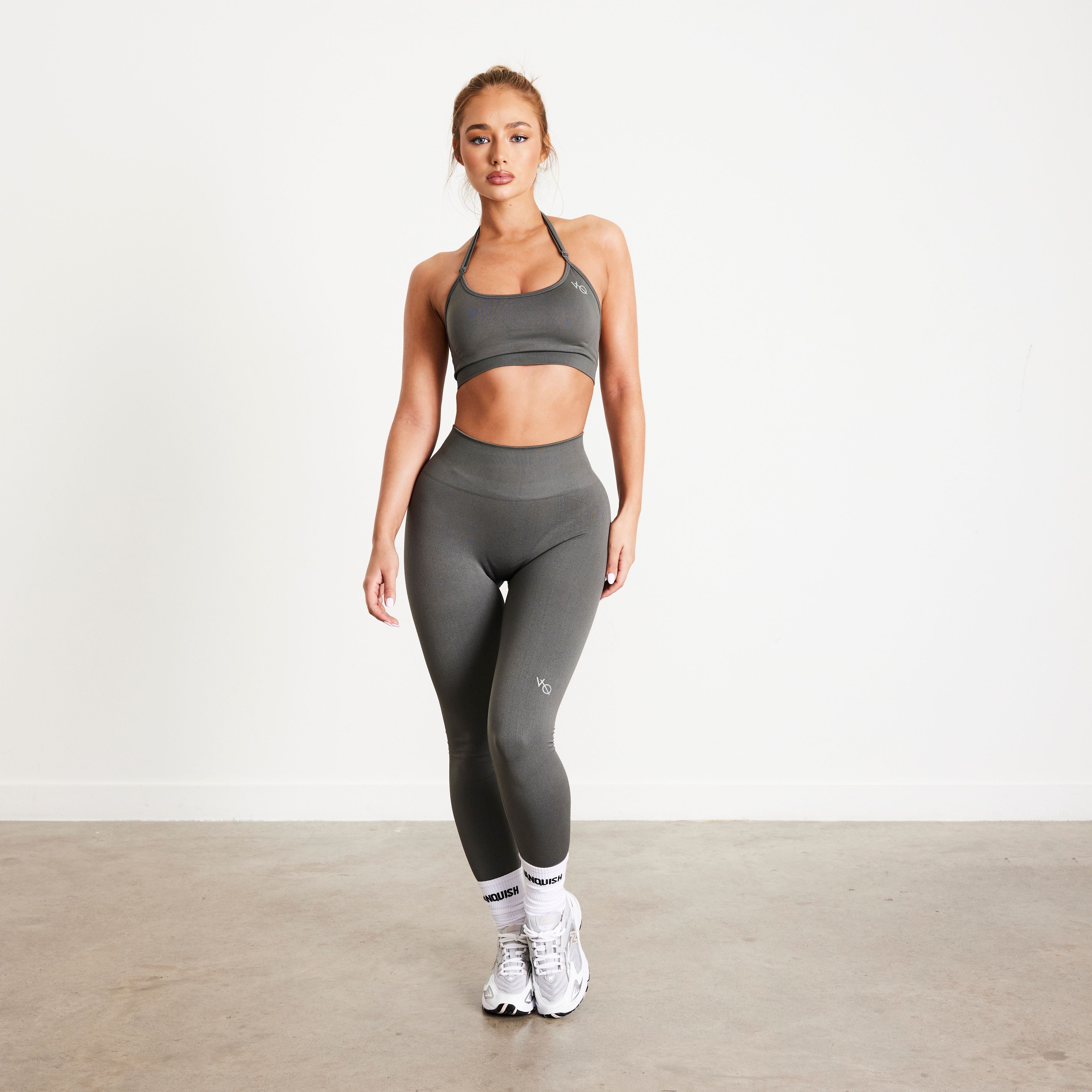 Vanquish Elevate Seamless Scrunch Dark Olive Leggings