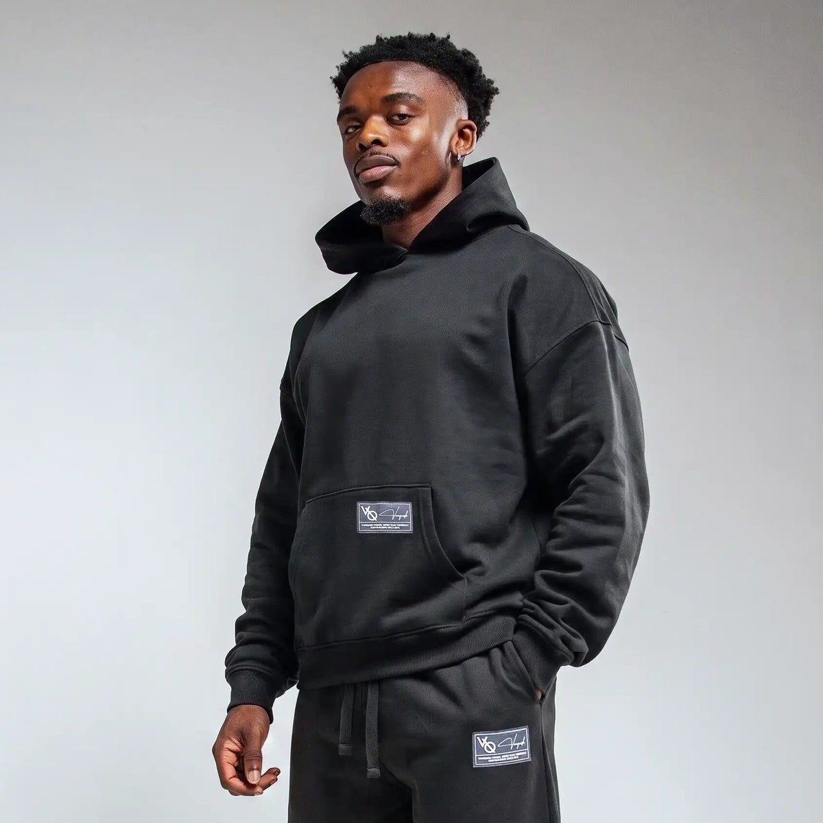 BADGE BLACK HEAVYWEIGHT OVERSIZED PULLOVER HOODIE
