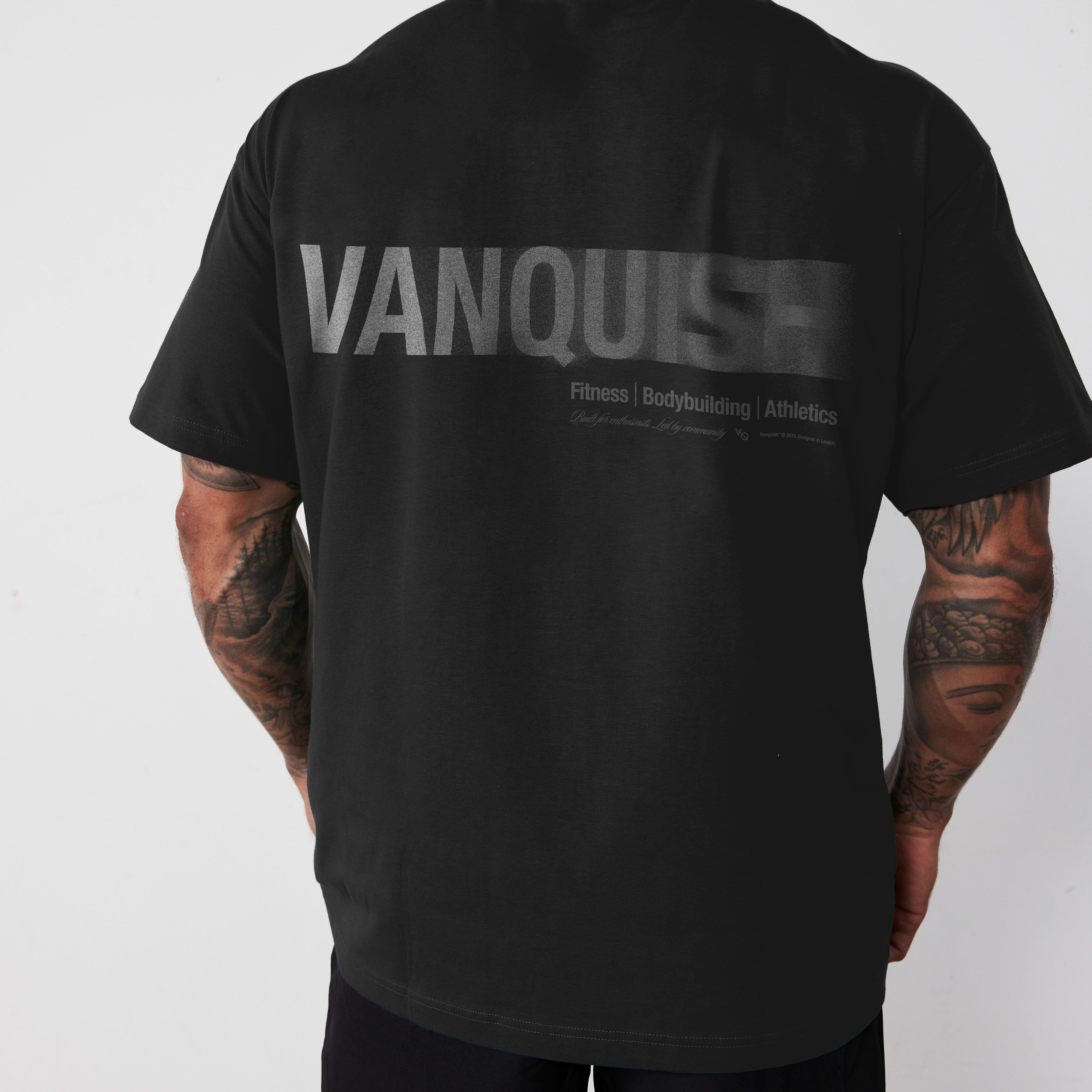 REVOLVE MOMENTUM BLACK OVERSIZED TEE
