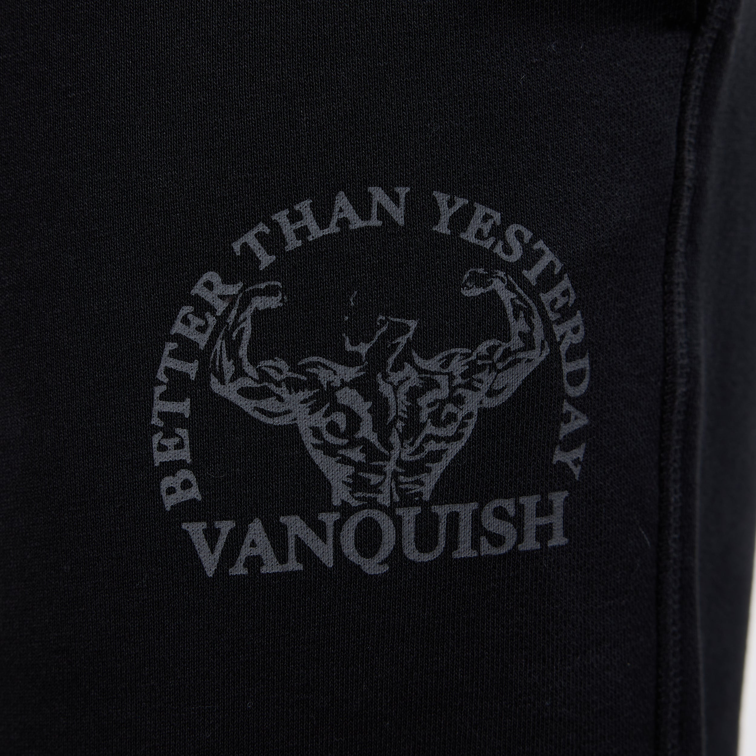 Vanquish – Schwarze Jogginghose „Unconquerable Strength“ mit geradem Bein