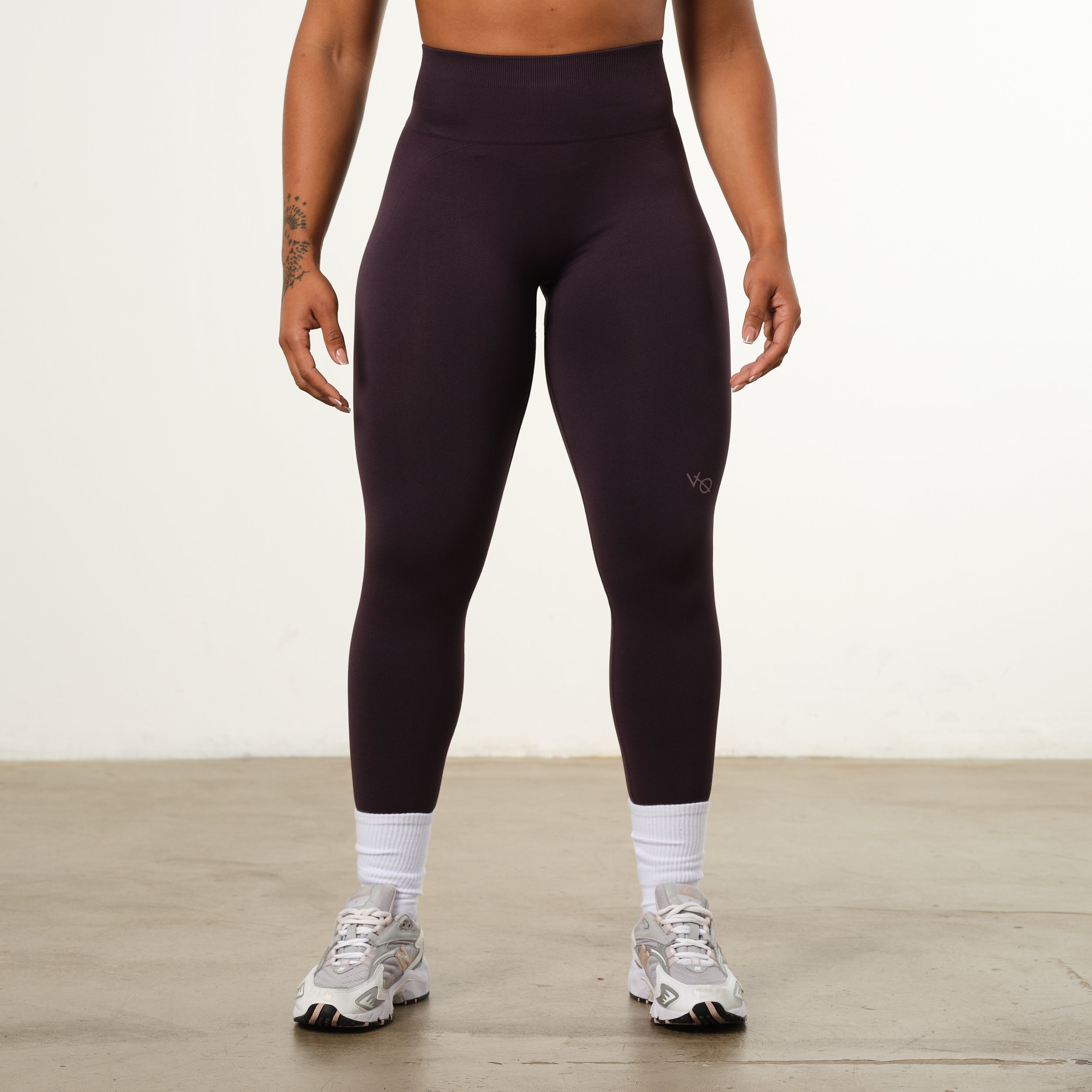 Vanquish Elevate Seamless Scrunch Petite Plum Leggings
