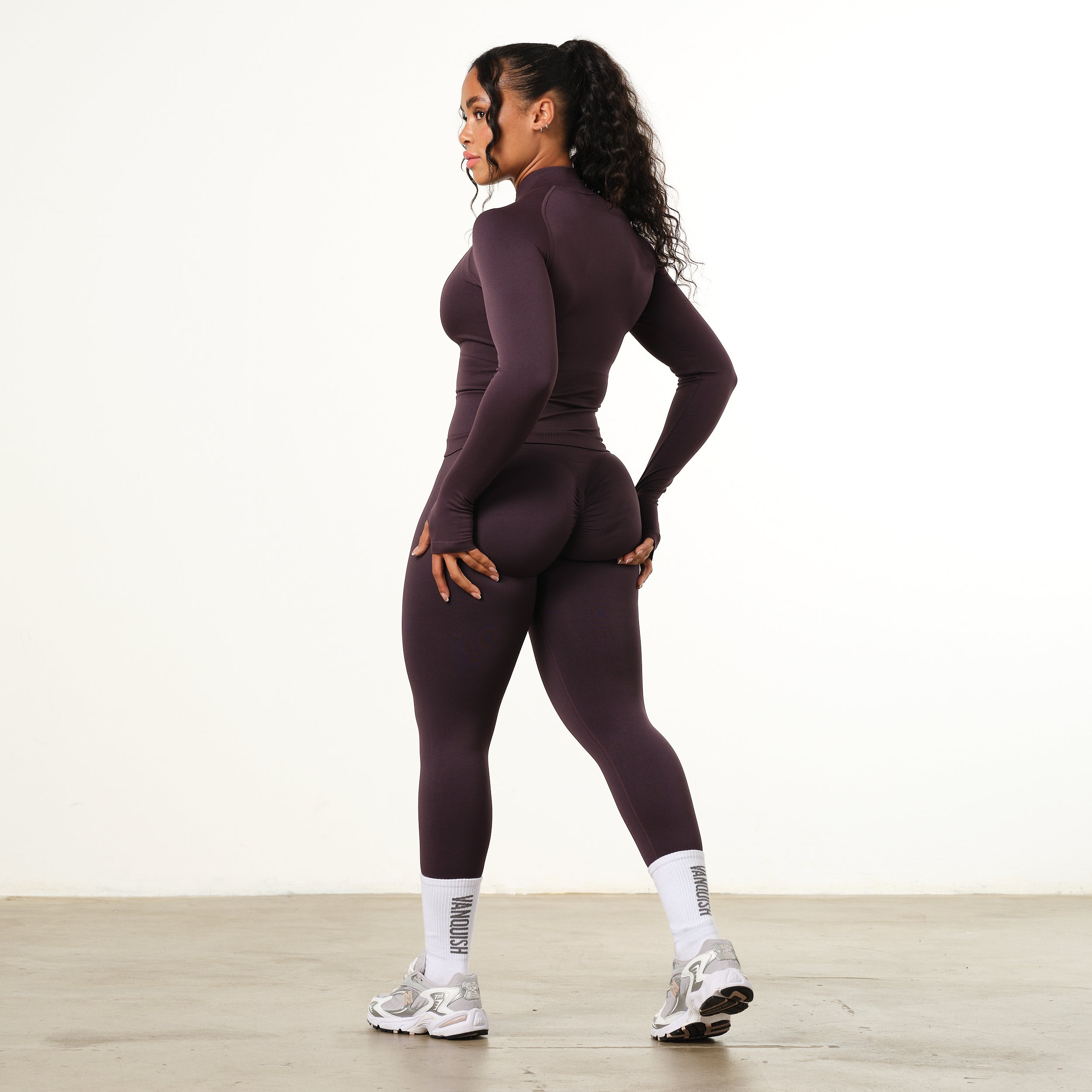 Vanquish Elevate Seamless Scrunch Petite Plum Leggings