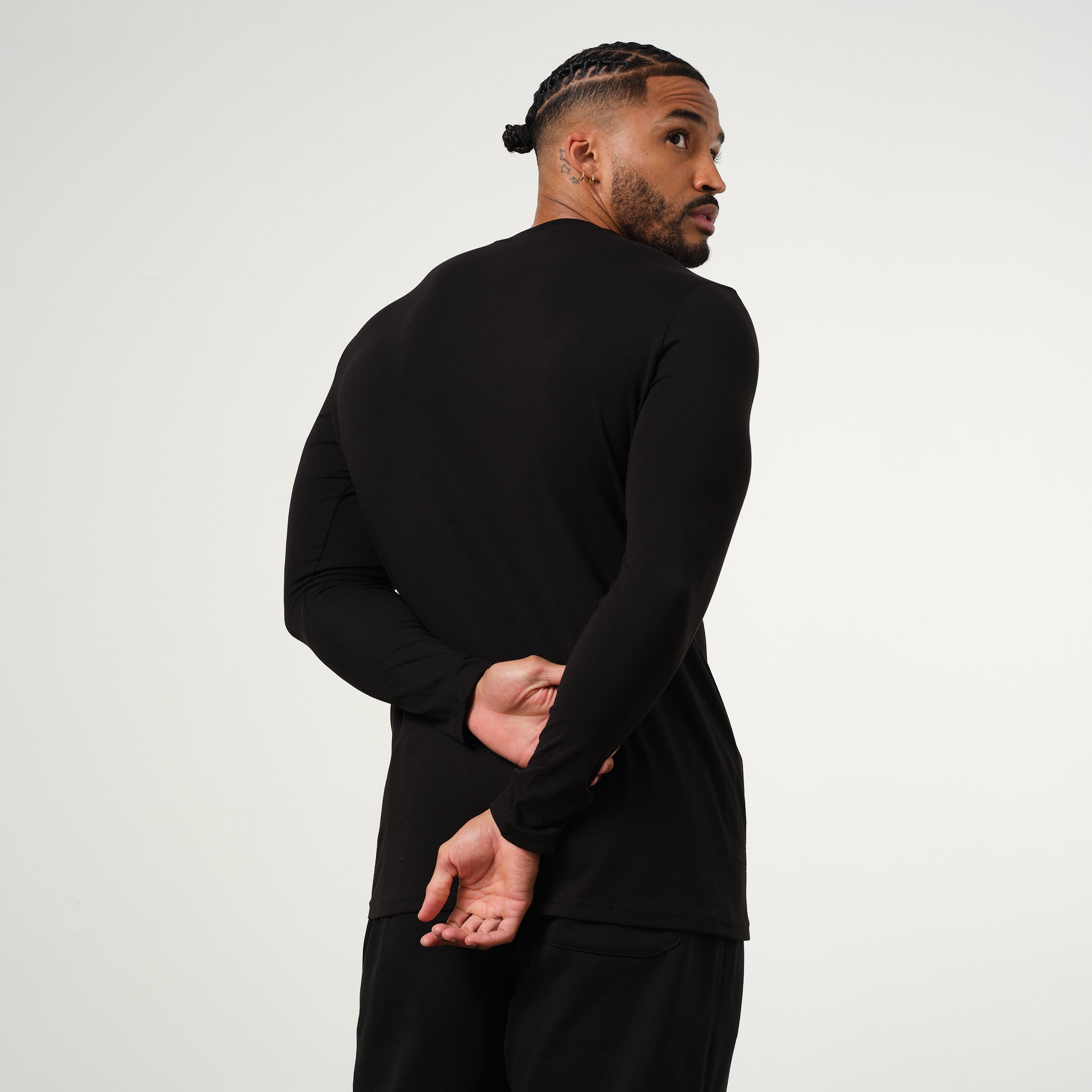 Vanquish Essential Black Slim Fit Long Sleeve T Shirt
