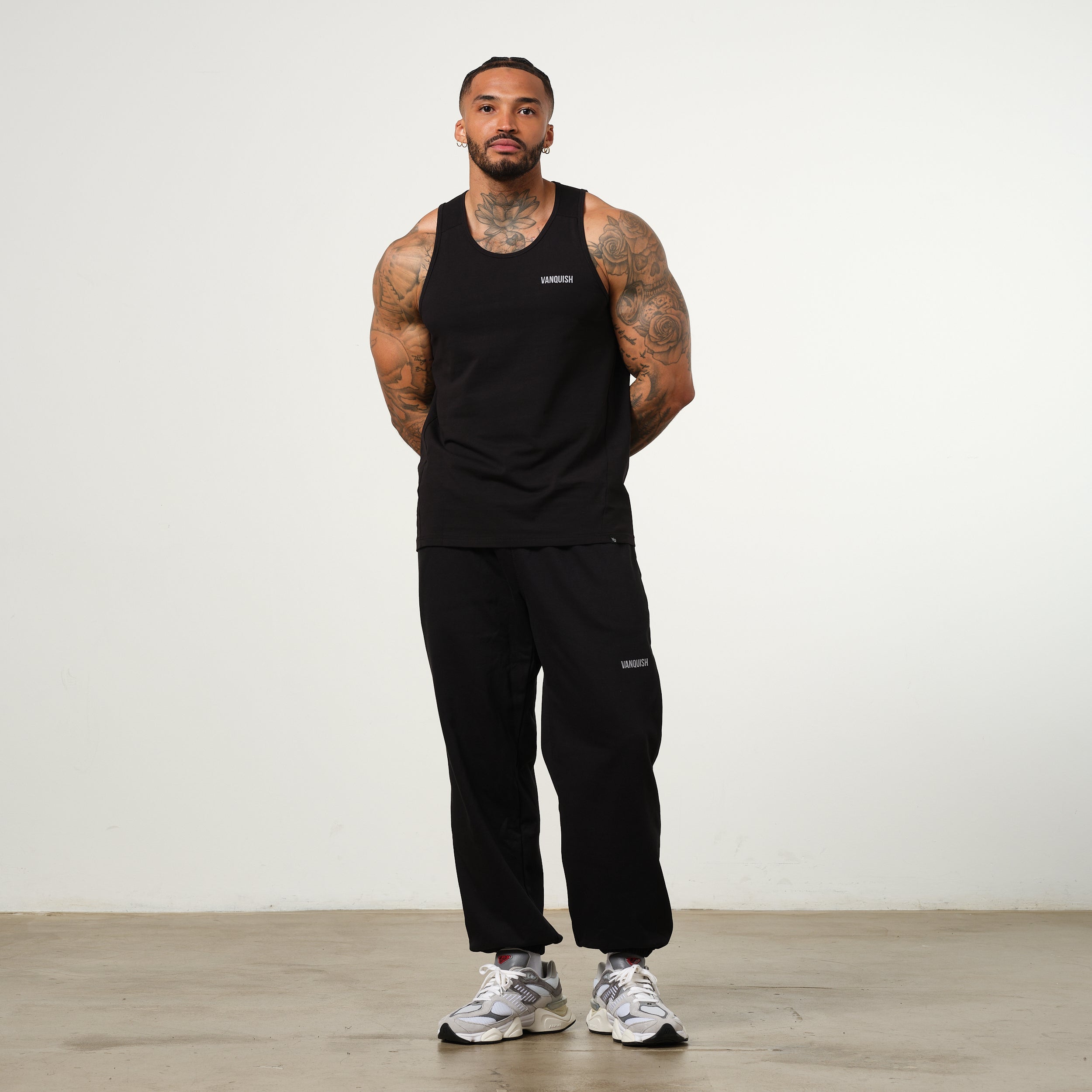 Vanquish Essential Black Regular Fit Tank Top