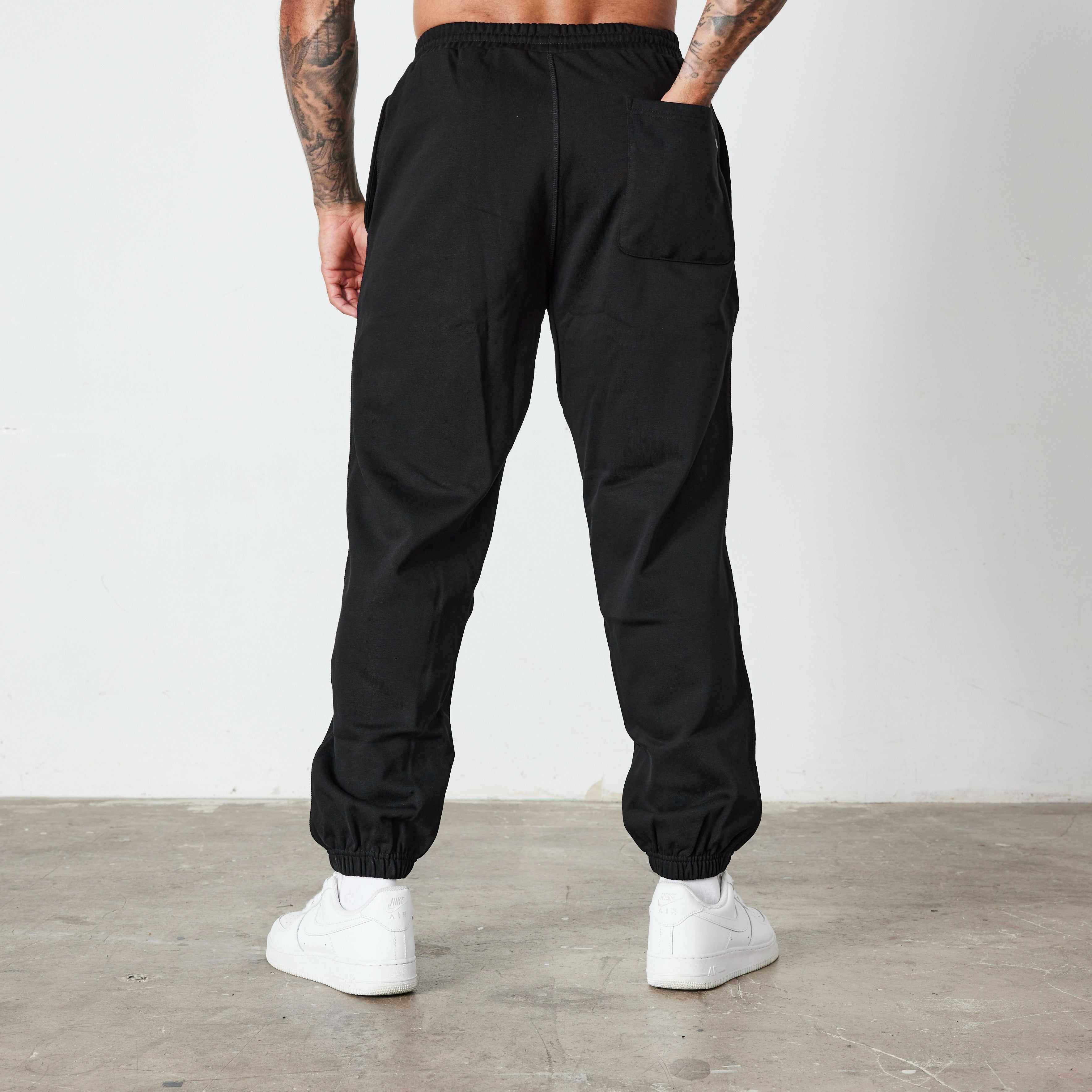Vanquish Essential Black Oversized Sweatpants