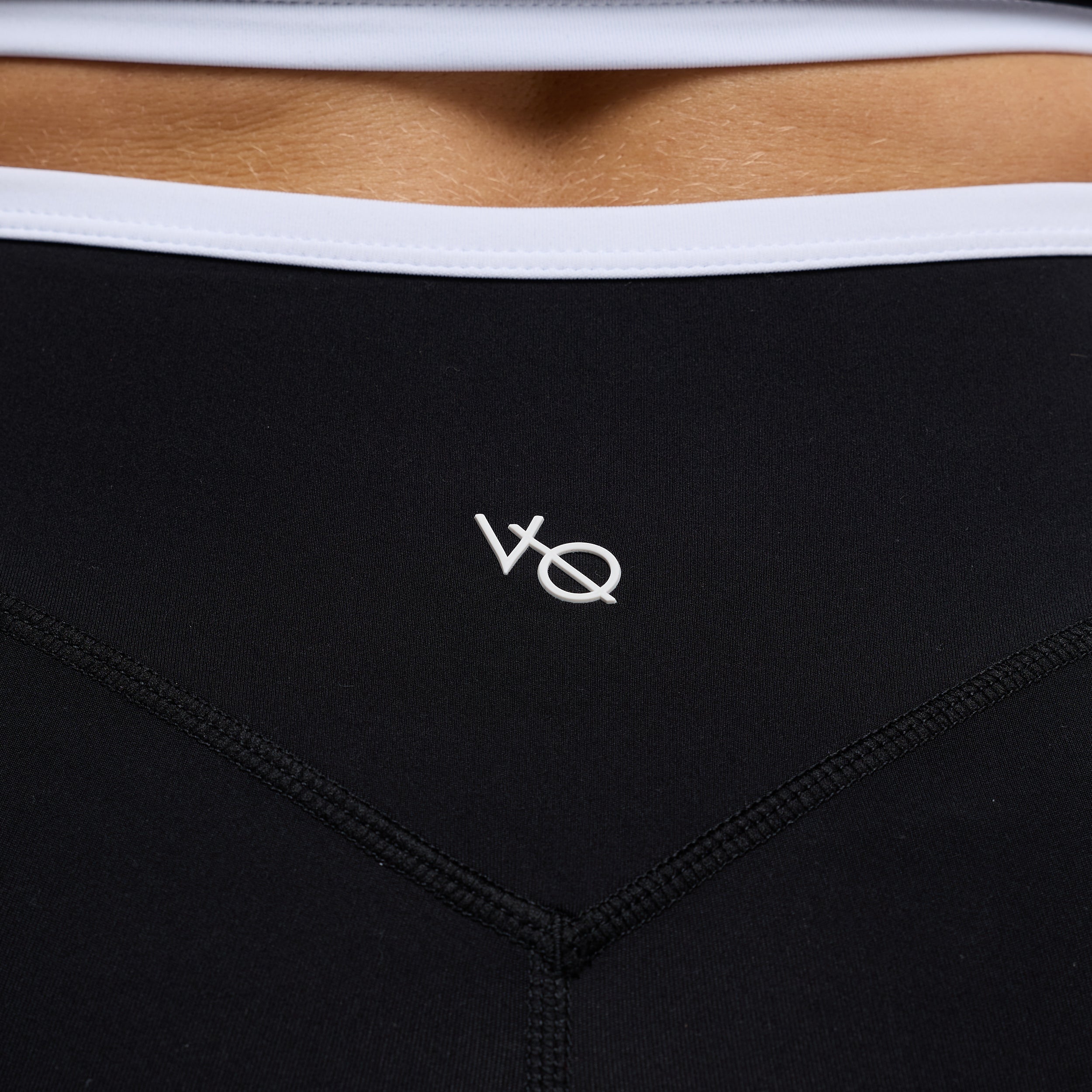 MONOCHROME BLACK WRAP FLARES