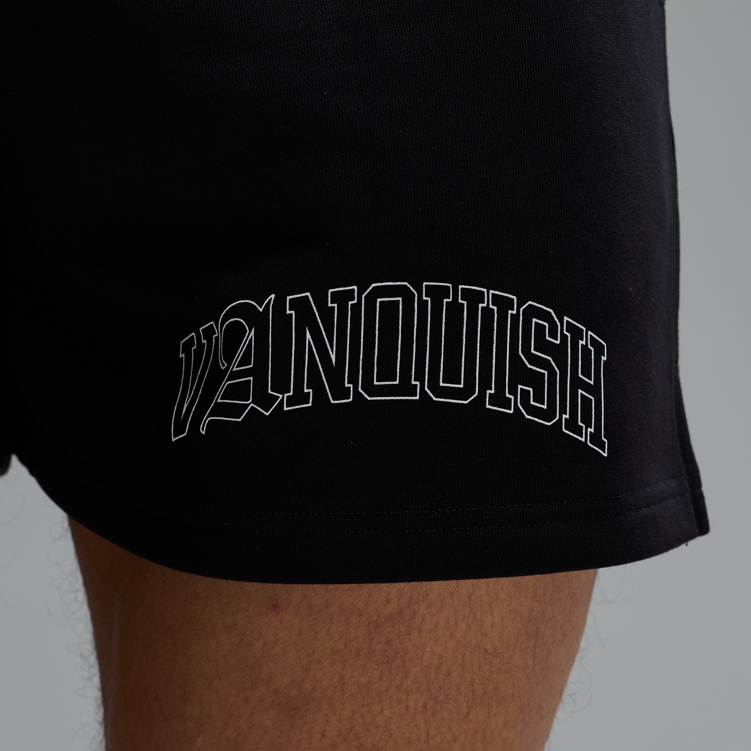 ACADEMY OUTLINE BLACK REGULAR FIT SHORT