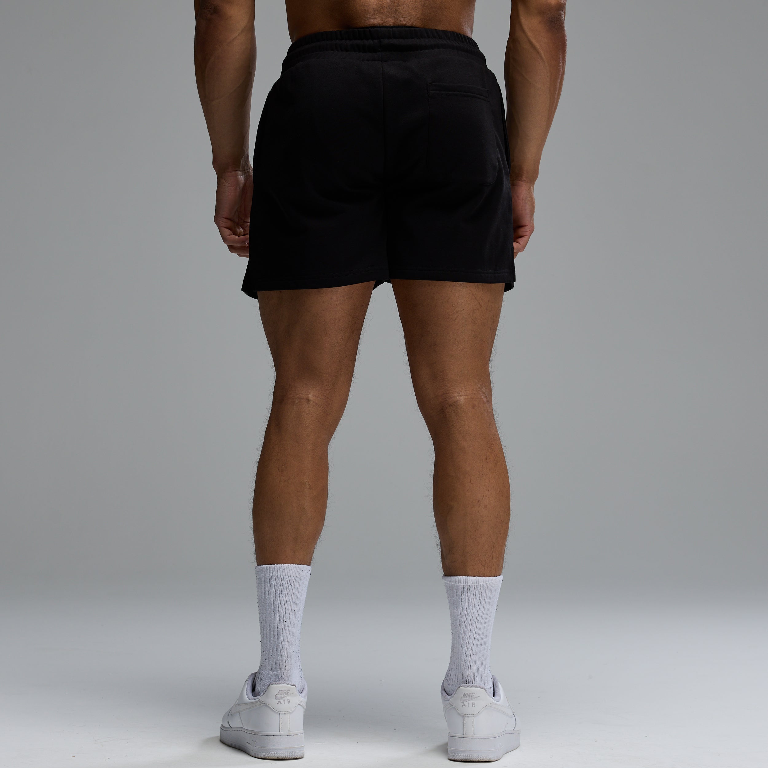 ACADEMY OUTLINE BLACK REGULAR FIT SHORT