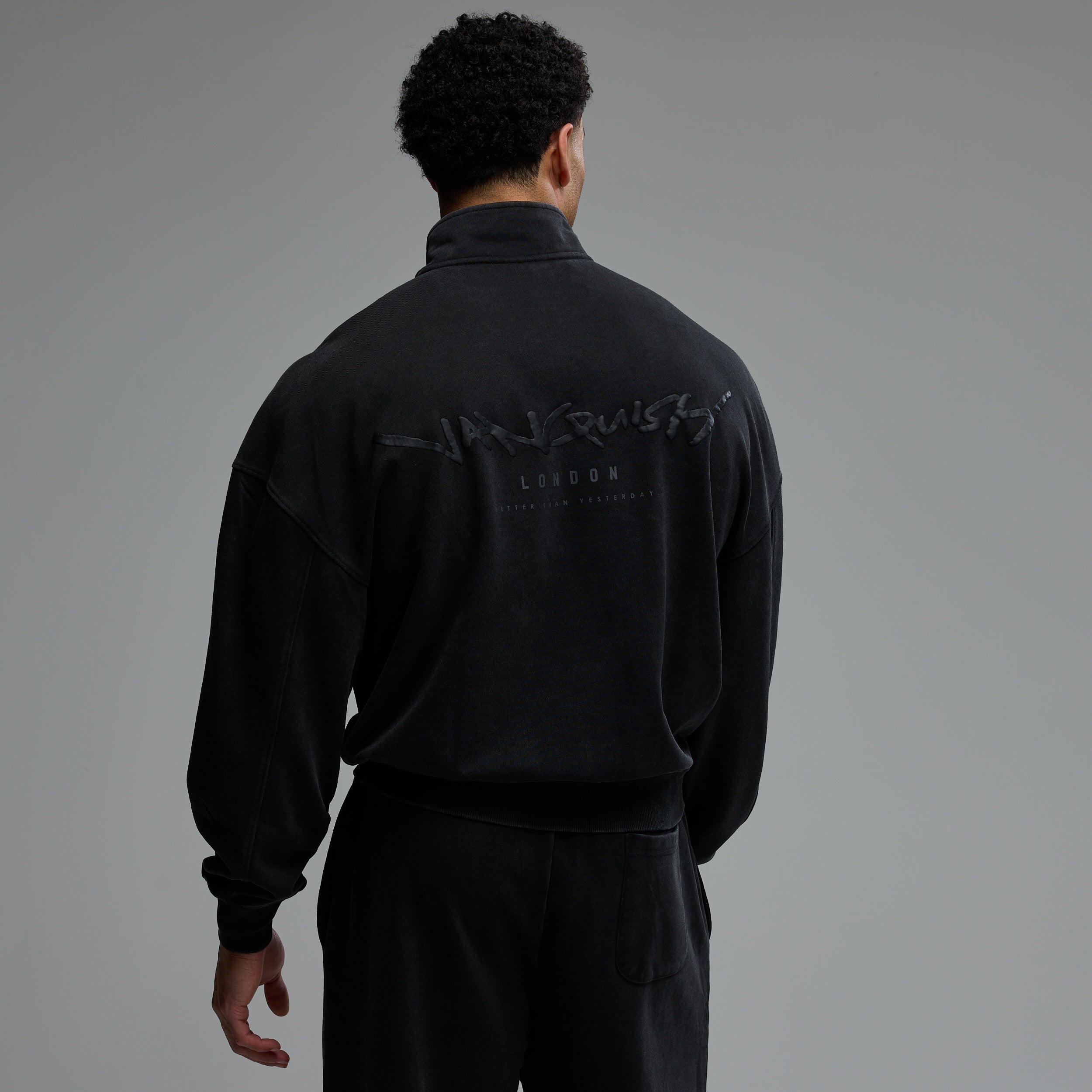 GRAFFITI WASHED BLACK 1/4 ZIP