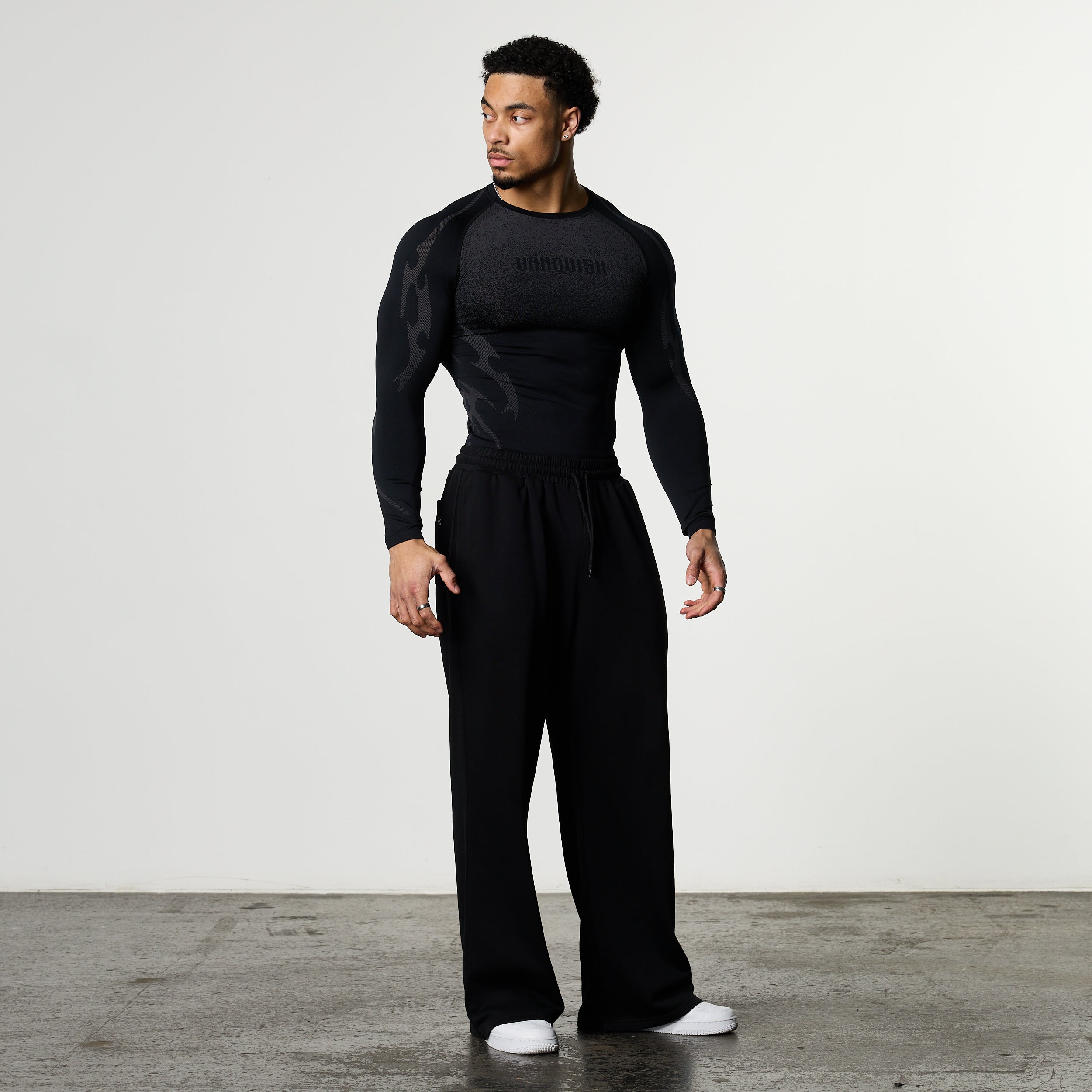TRIBAL COMPRESSION BLACK LONG SLEEVE T SHIRT