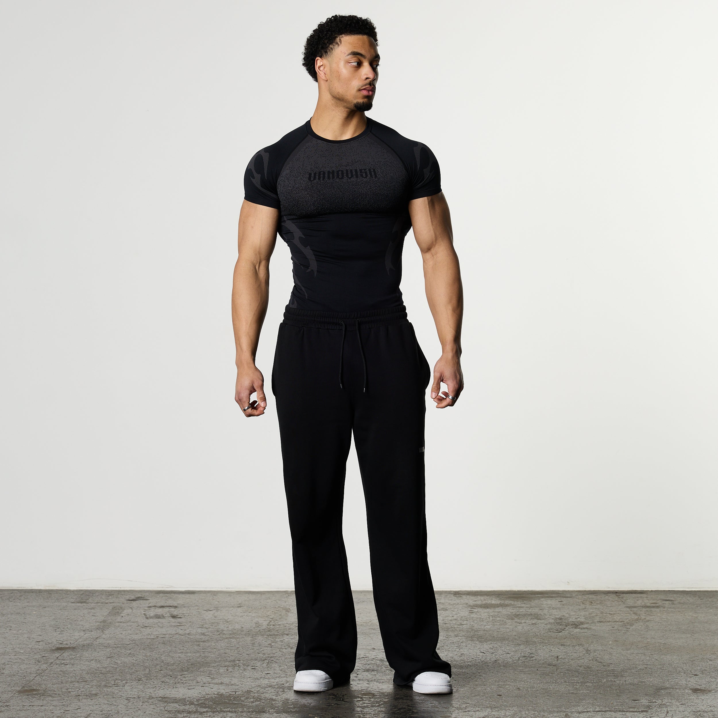 TRIBAL COMPRESSION BLACK SHORT SLEEVE T SHIRT