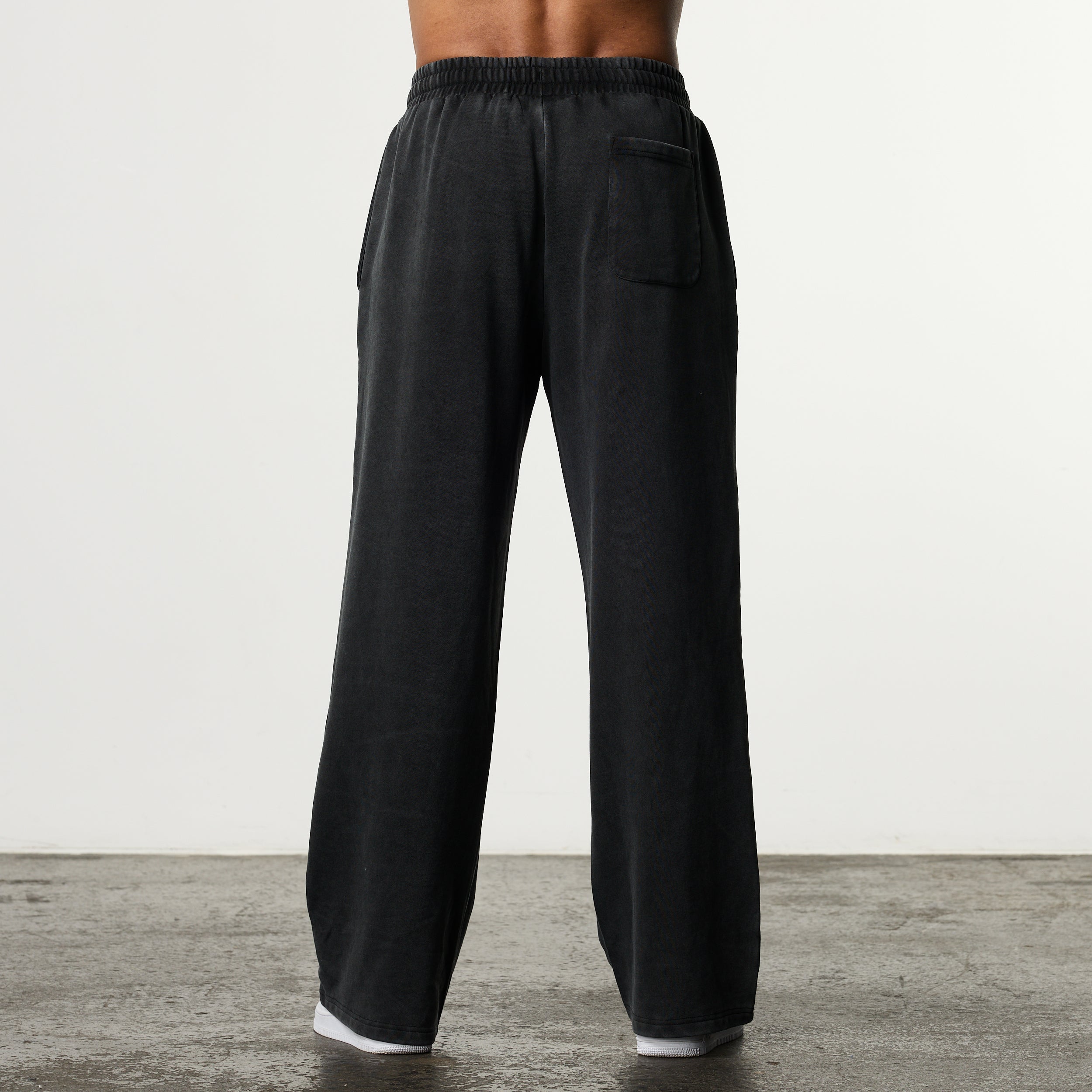 HERITAGE AND STRENGTH BLACK STRAIGHT LEG SWEATPANTS