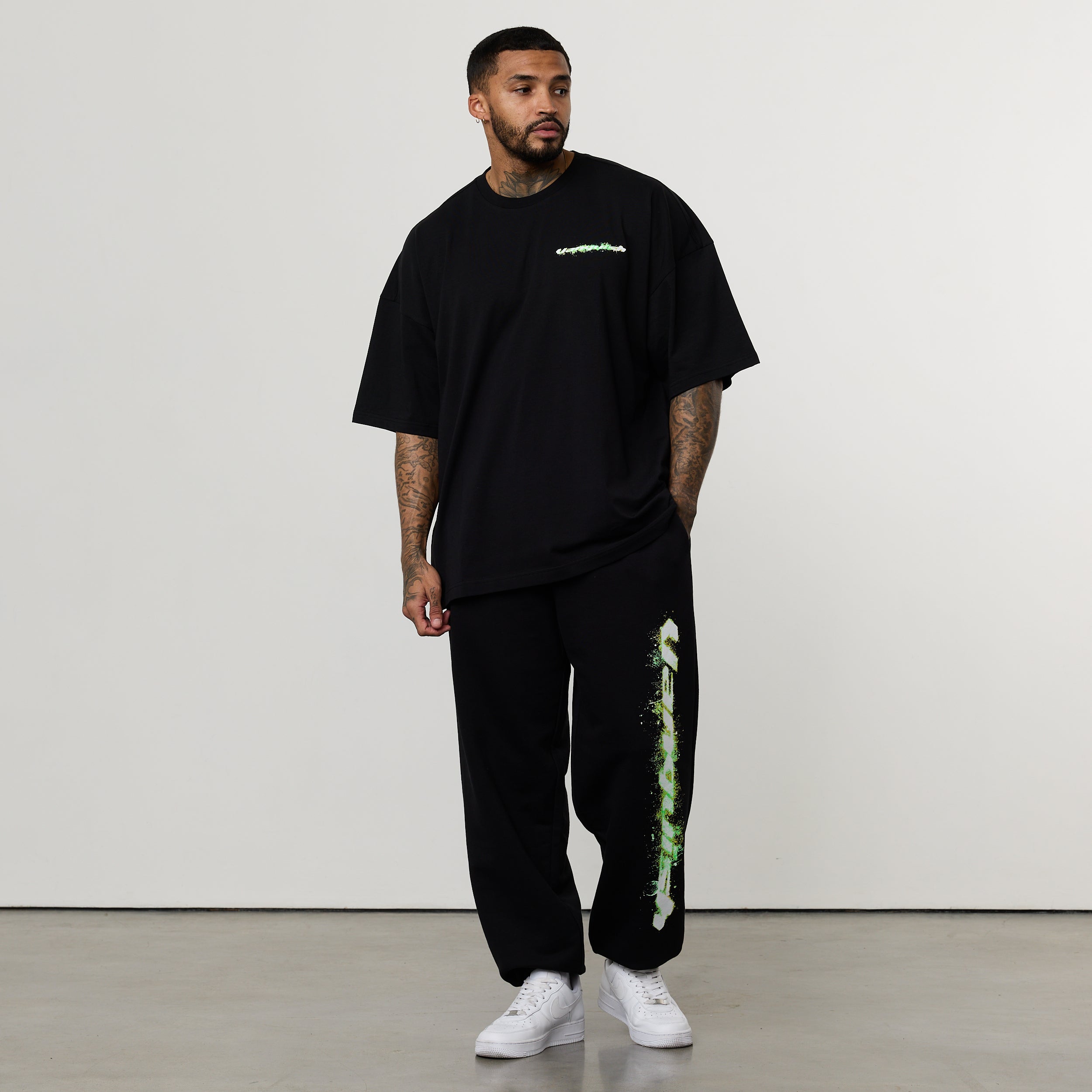 ACID BLACK OVERSIZED SWEATPANTS