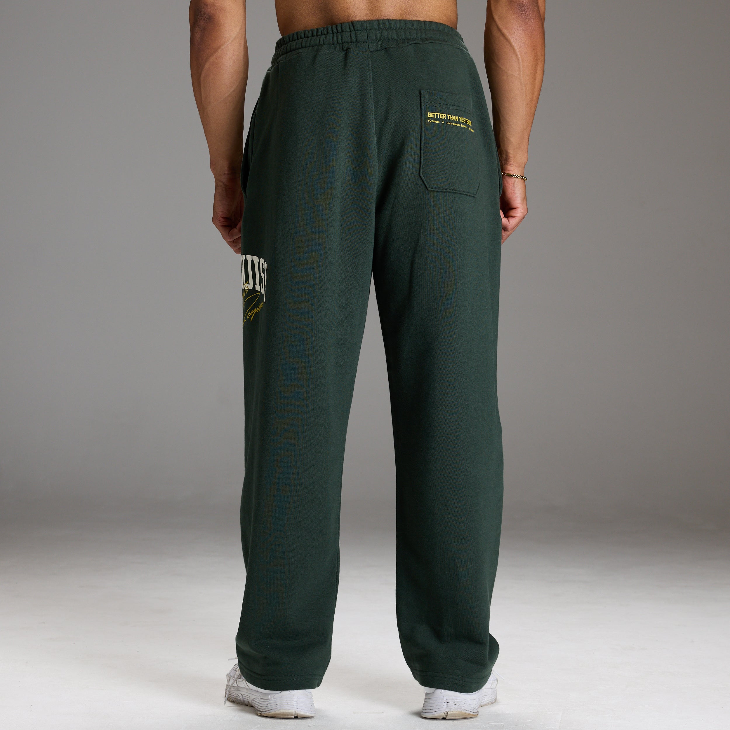 STRENGTH REGIME DARK GREEN STRAIGHT LEG SWEATPANT