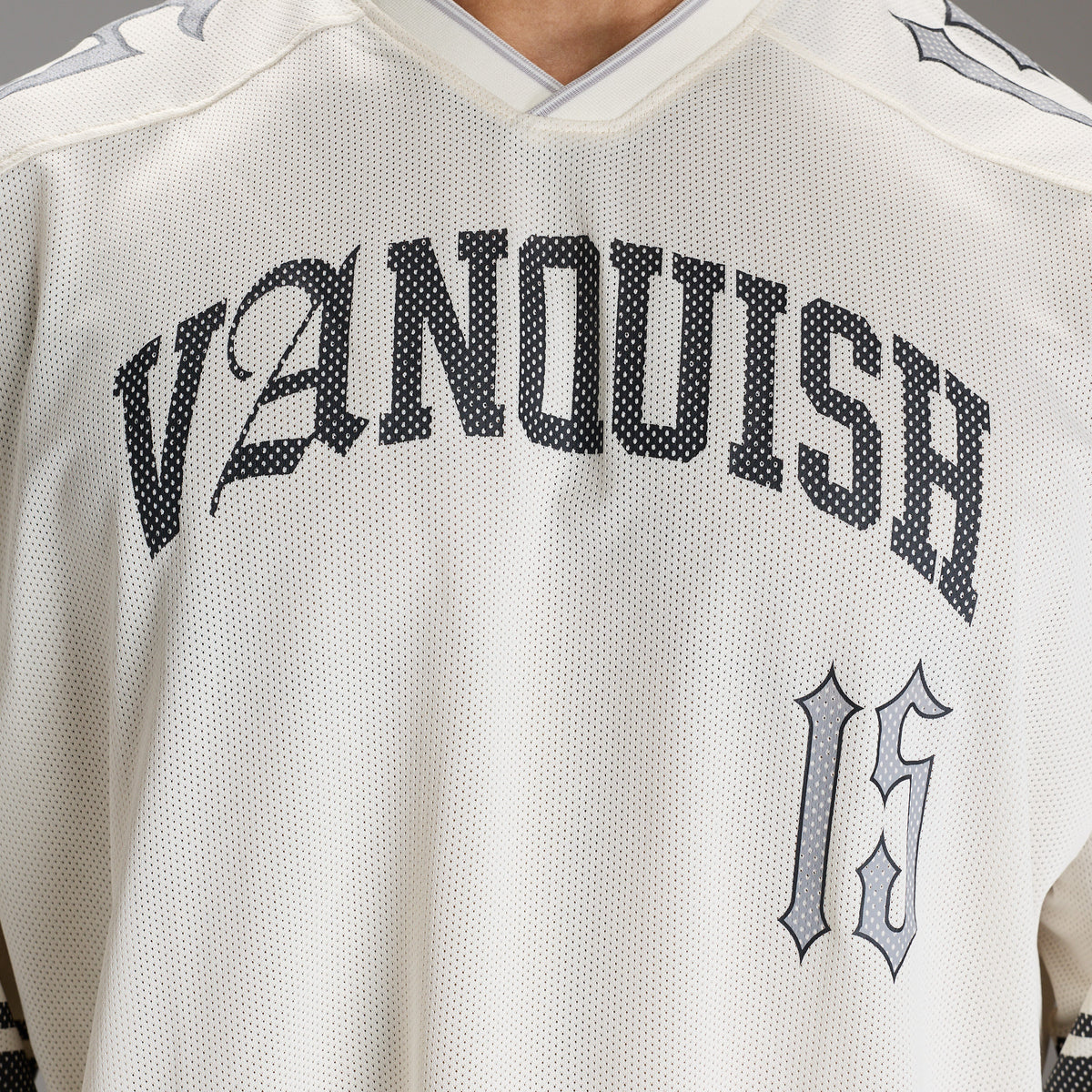 VARSITY OFF WHITE OVERSIZED HOCKEY T SHIRT