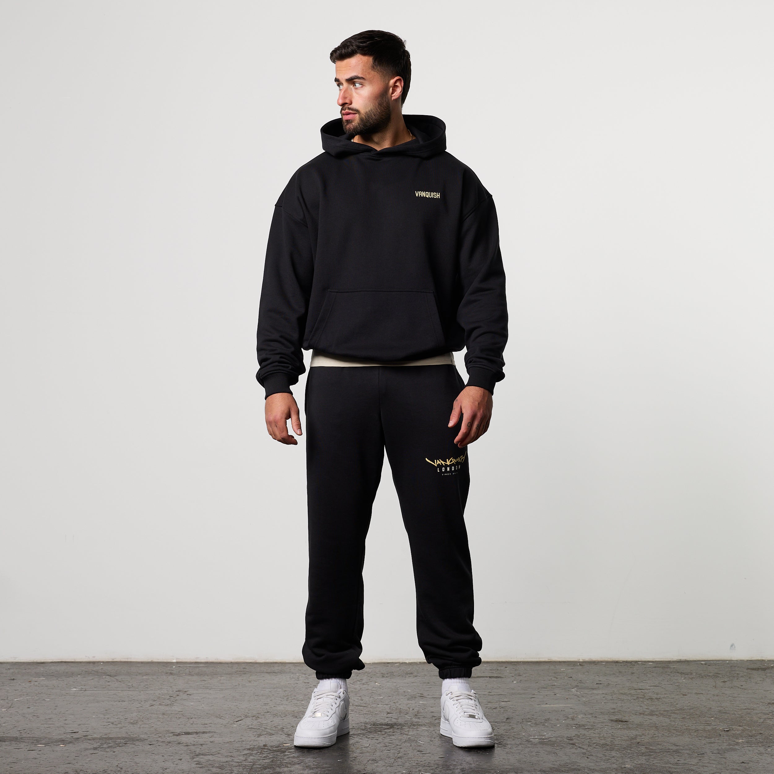 GRAFFITI BLACK OVERSIZED SWEATPANTS