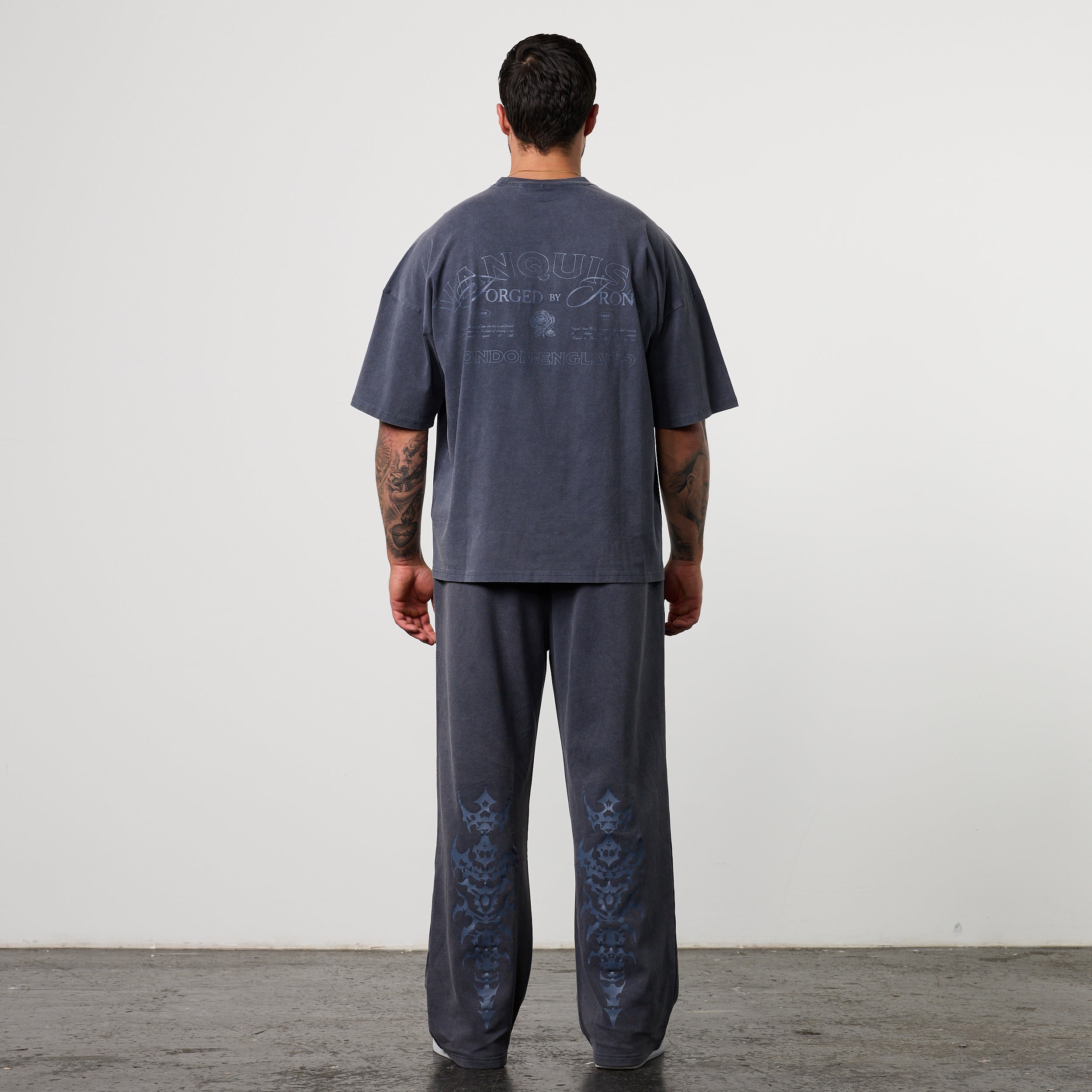 BLACK FORGE WASHED NAVY BOXY OVERSIZED T SHIRT