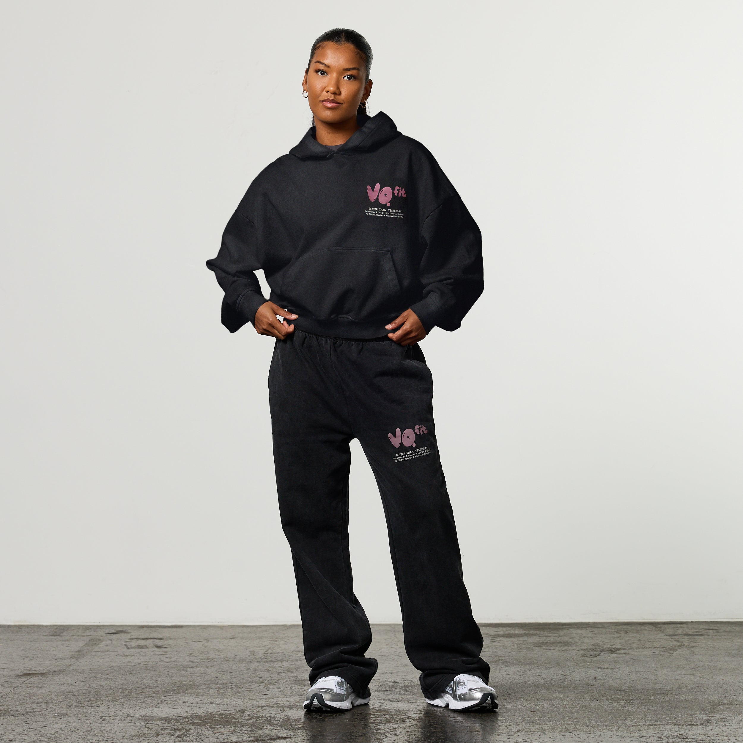 BUBBLE BLACK PETITE STRAIGHT LEG SWEATPANTS