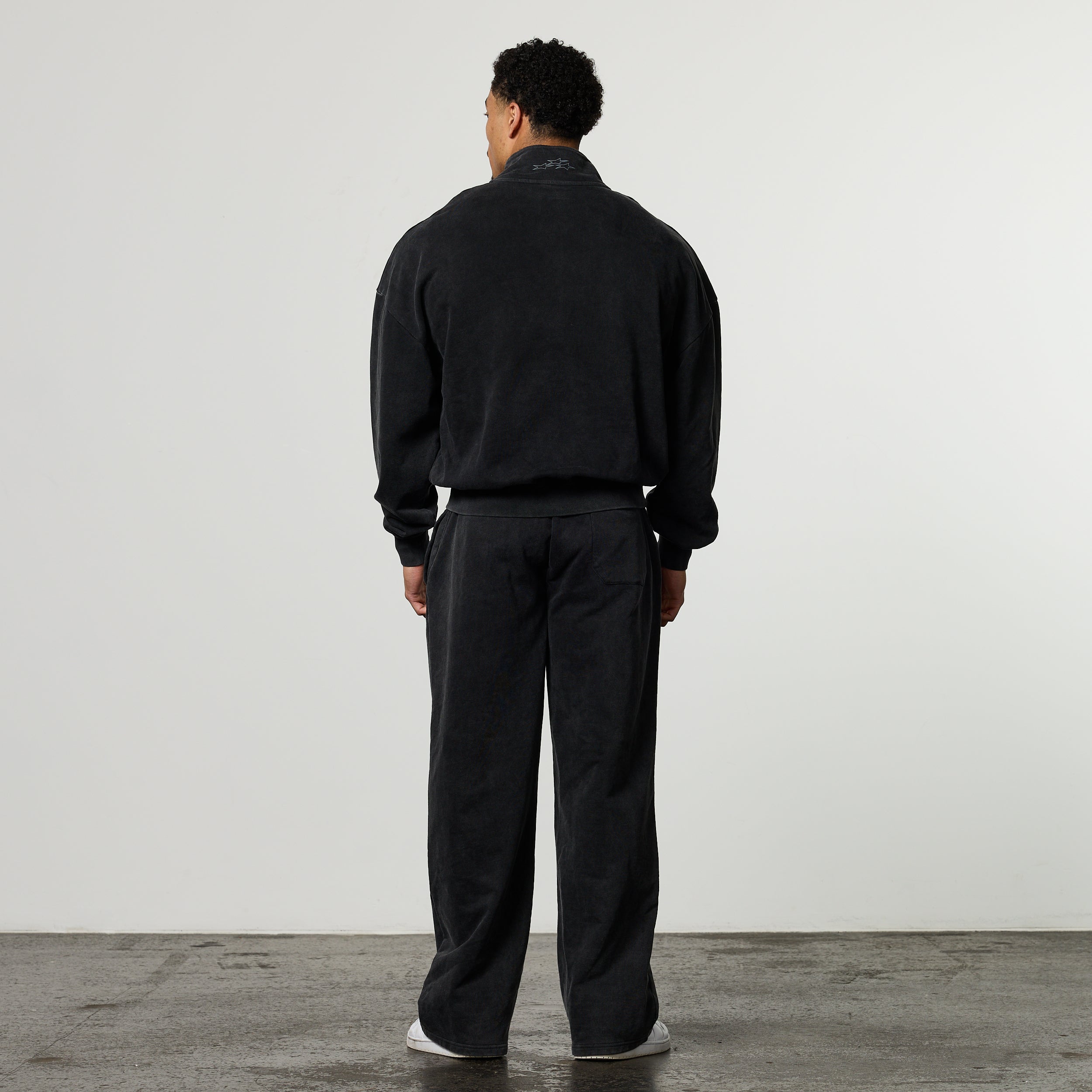 QUICKSTRIKE BLACK 1/4 OVERSIZED 1/4 ZIP SWEATER