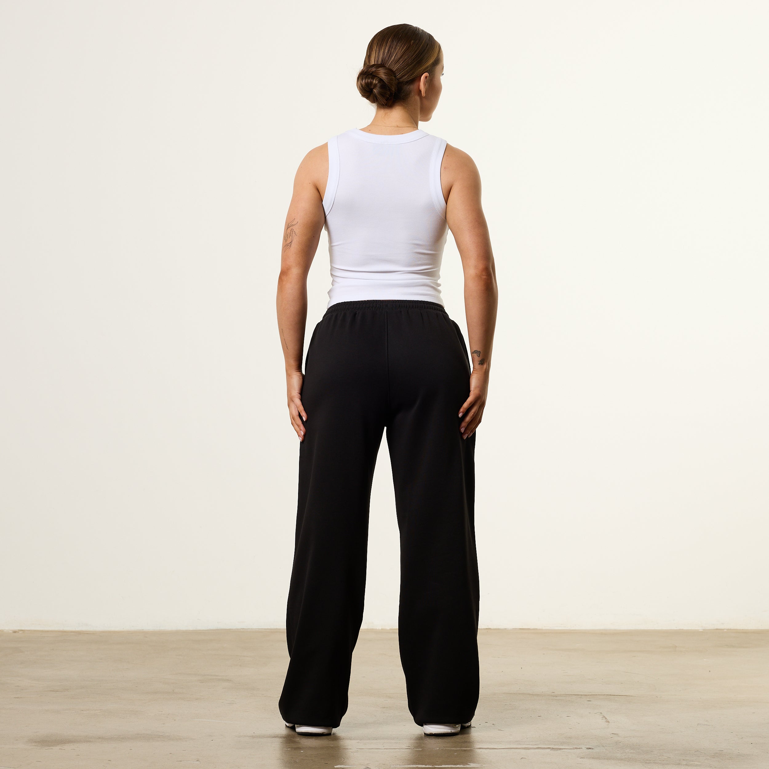 Vanquish Essential Black Relaxed Waist-Band Sweatpants