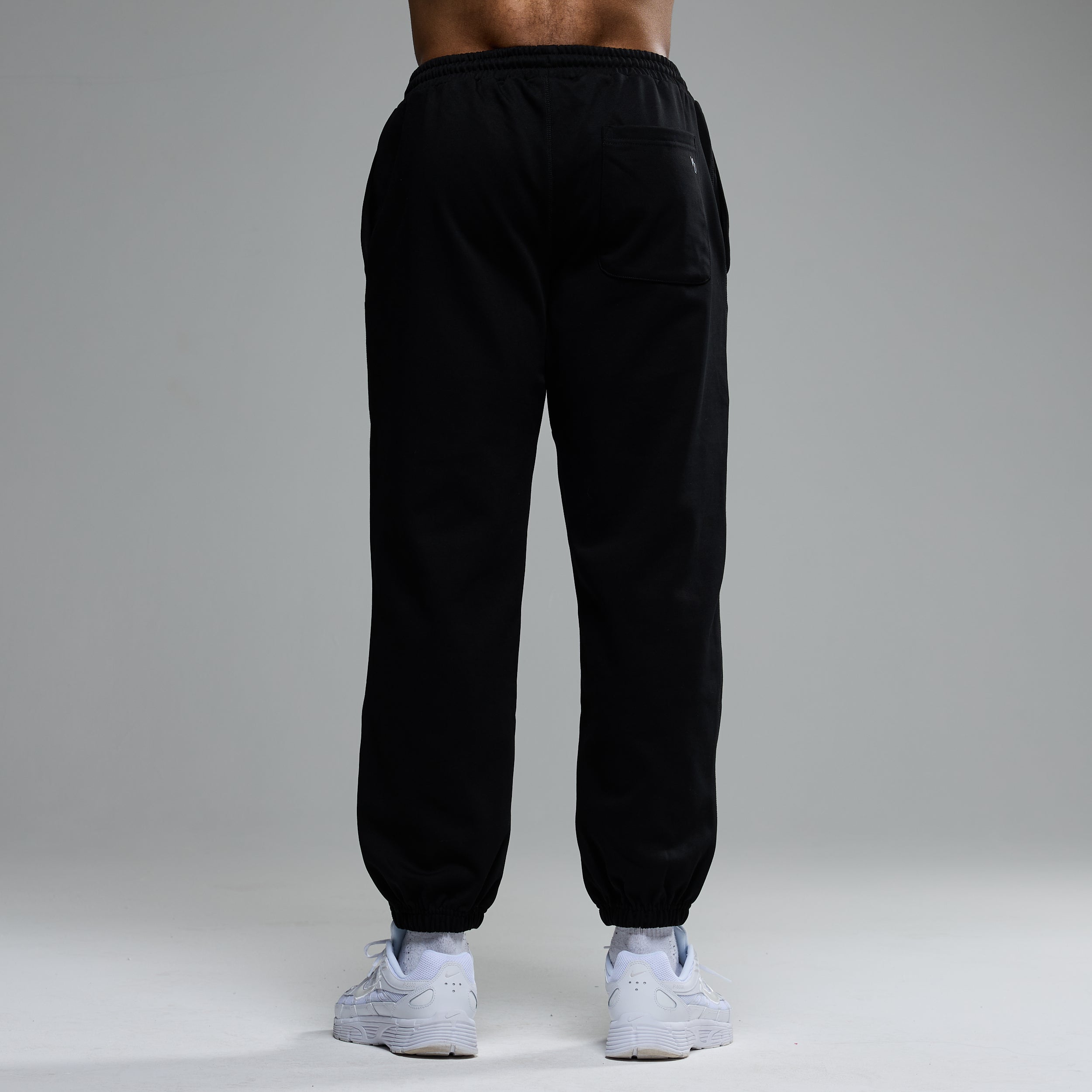 Vanquish Essential Black Oversized Sweatpants