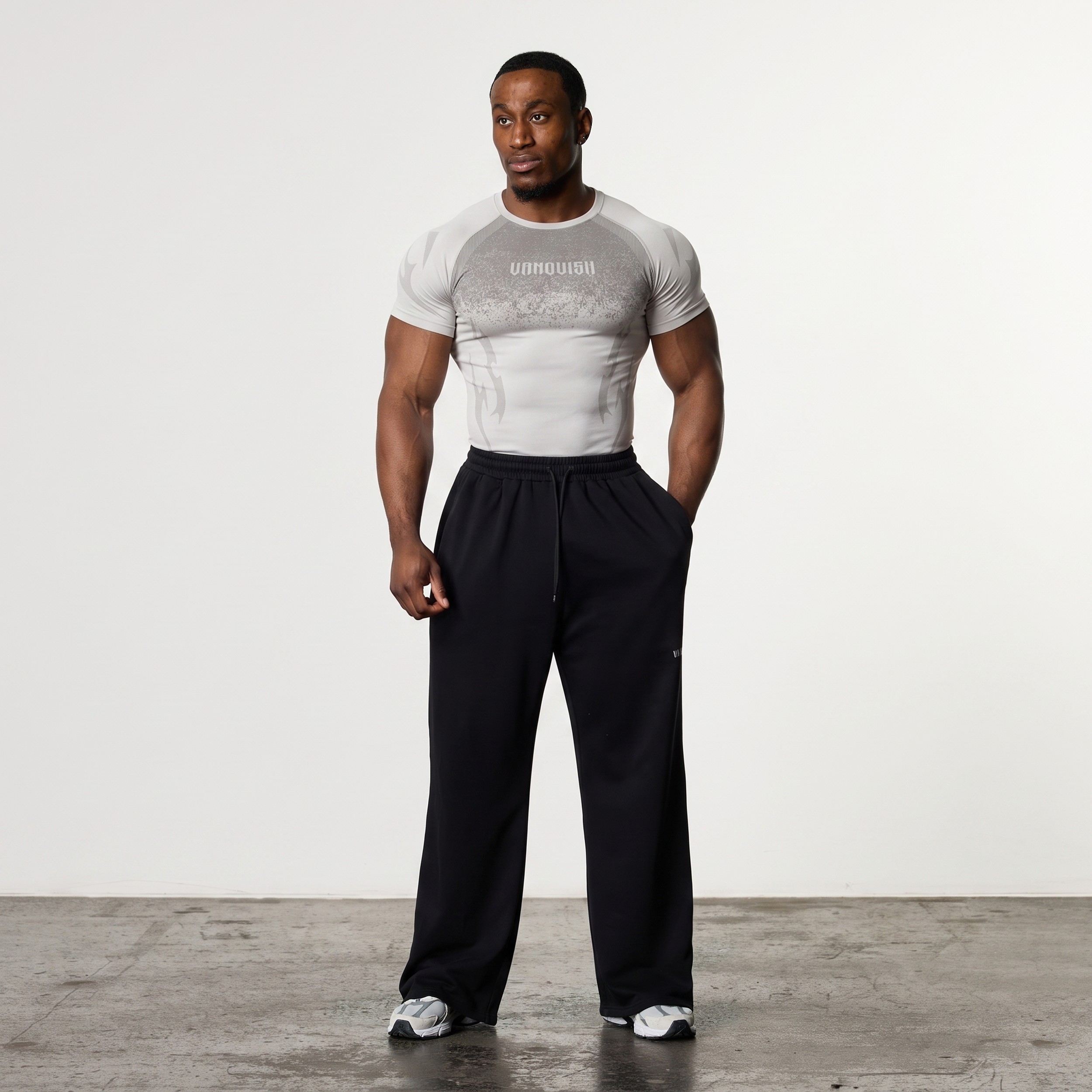 TRIBAL COMPRESSION LIGHT GREY SHORT SLEEVE T SHIRT