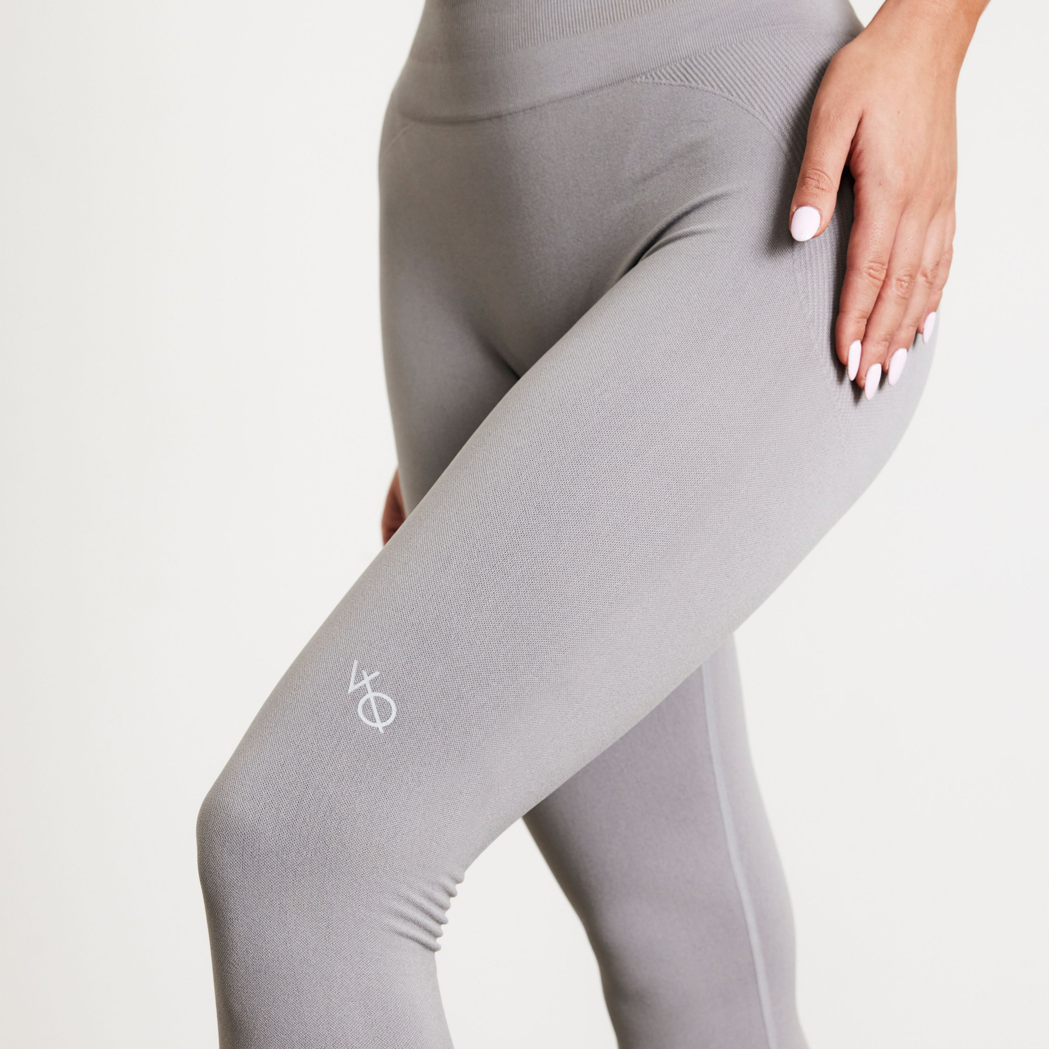 Vanquish Elevate Seamless Scrunch Smoke Grey Leggings