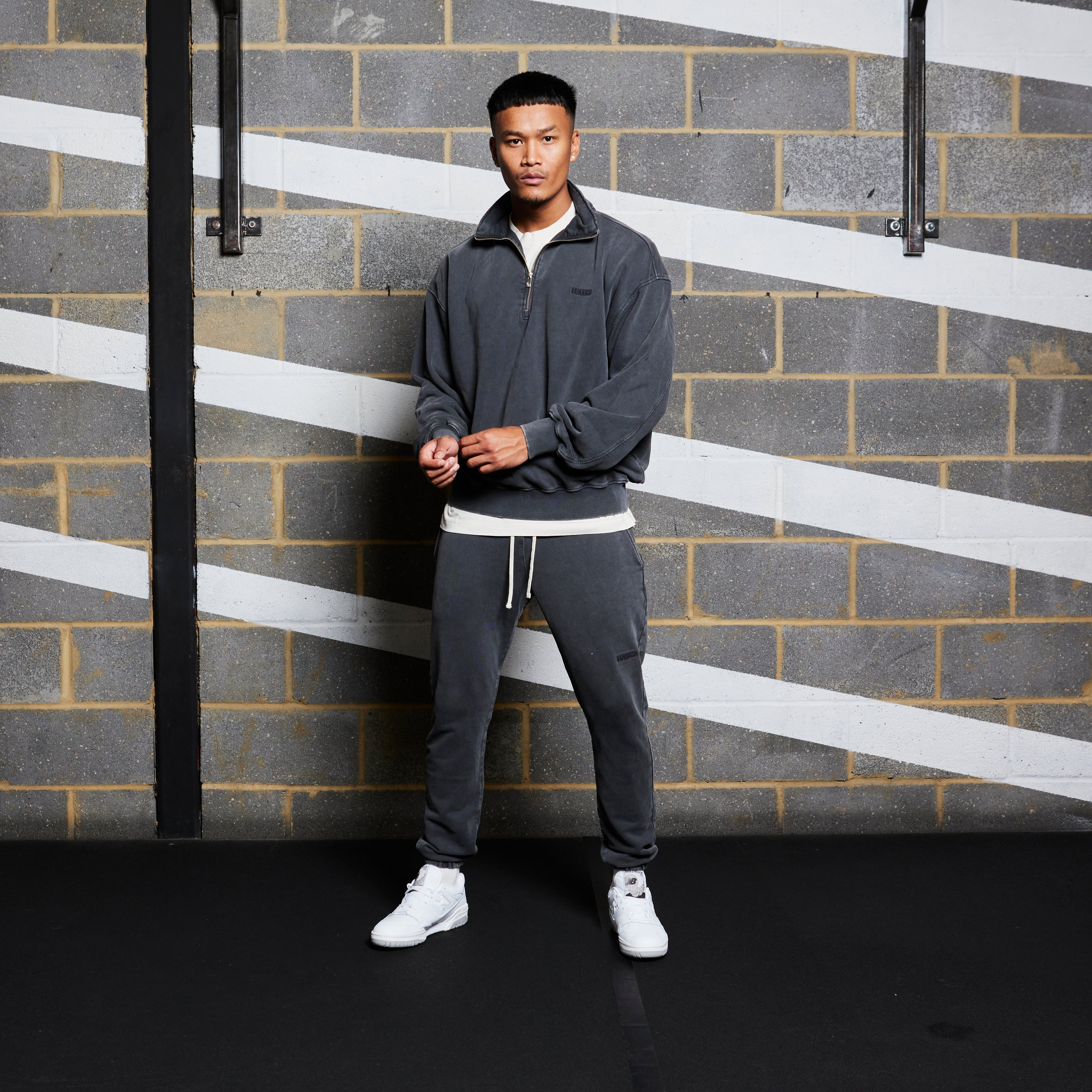 Vanquish Washed Black Quarter Zip