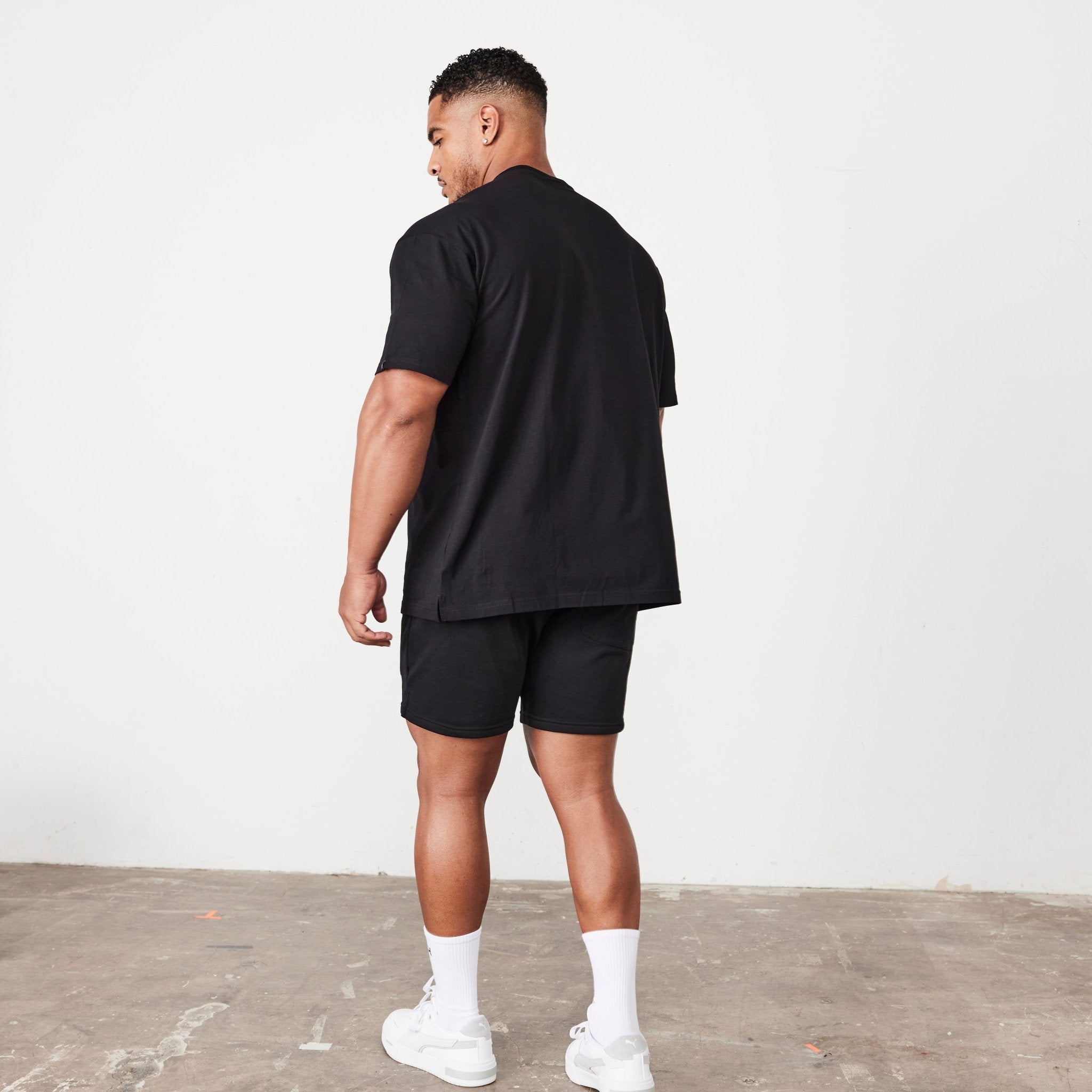 Vanquish Essential Black Oversized T Shirt - Vanquish Fitness