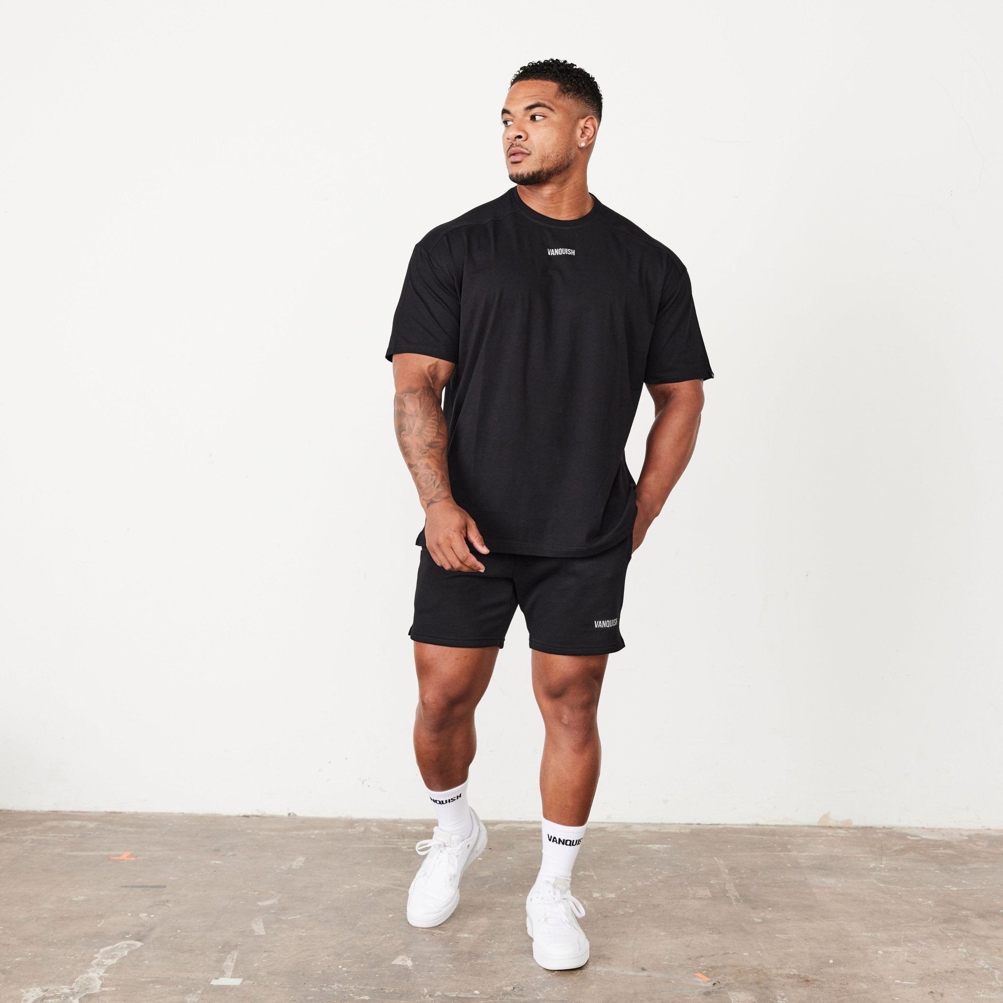 Vanquish Essential Black Oversized T Shirt - Vanquish Fitness