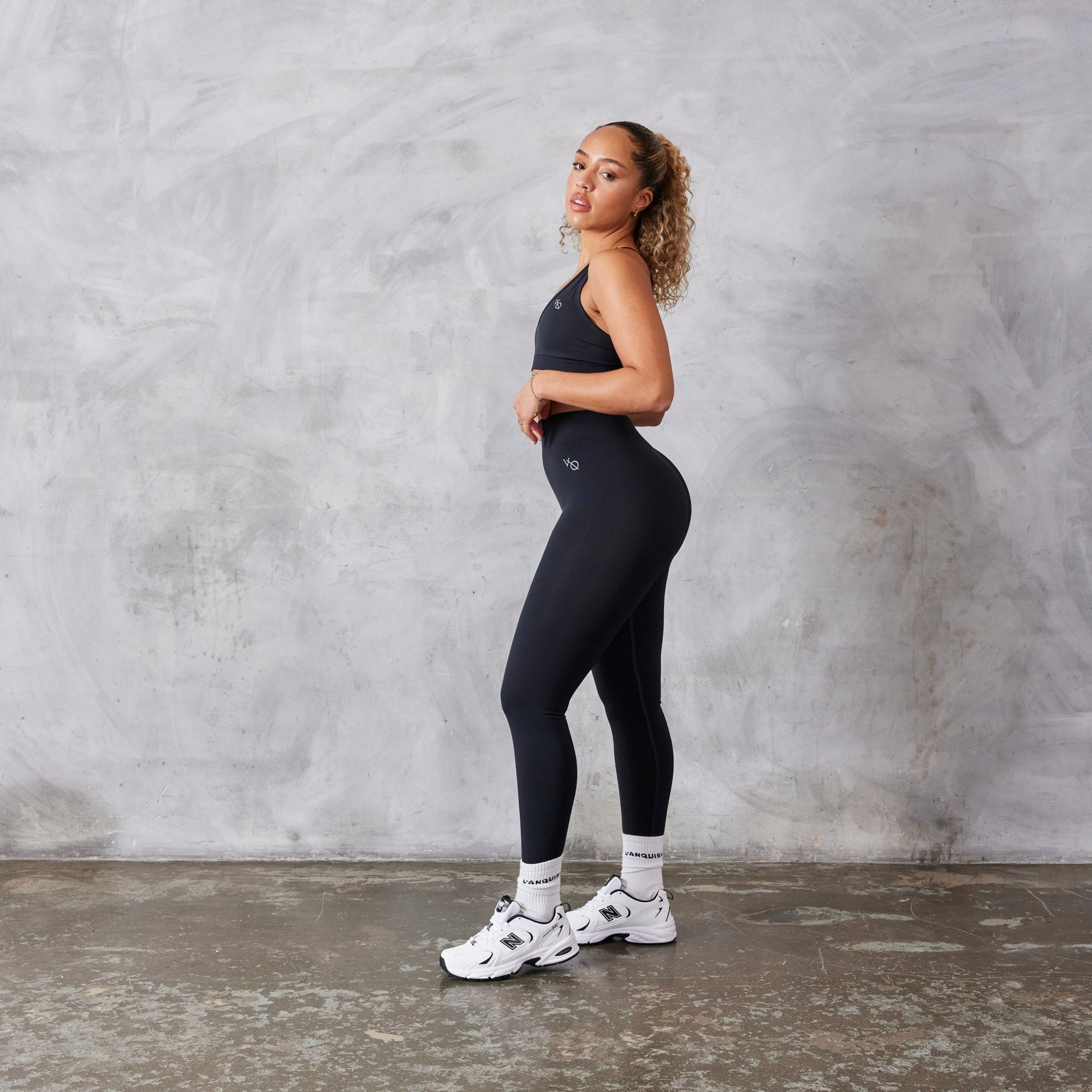 Vanquish Neutral V2 Seamless Black Legging - Vanquish Fitness